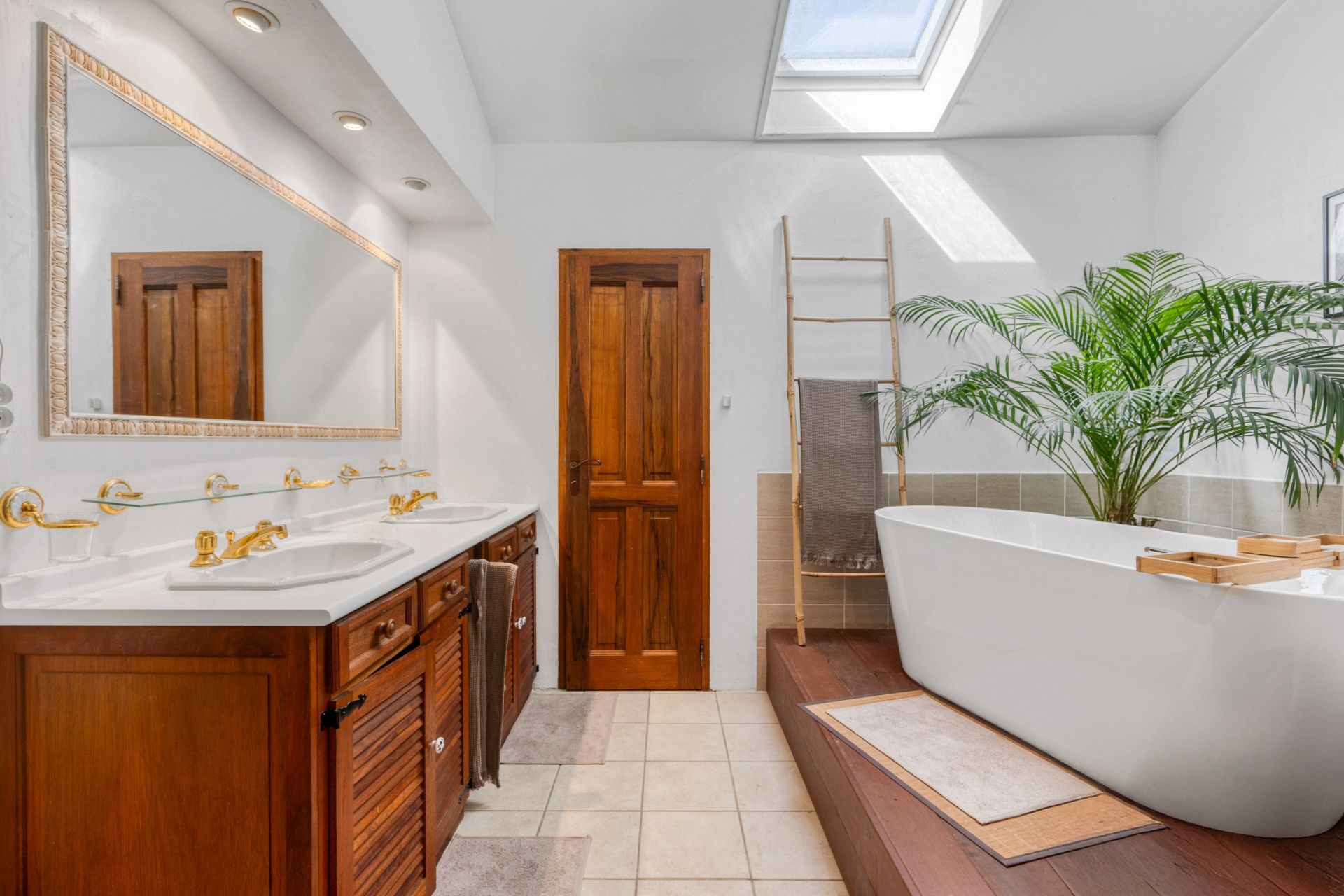 villa 6 Pièces en vente sur MONTAUROUX (83440)
