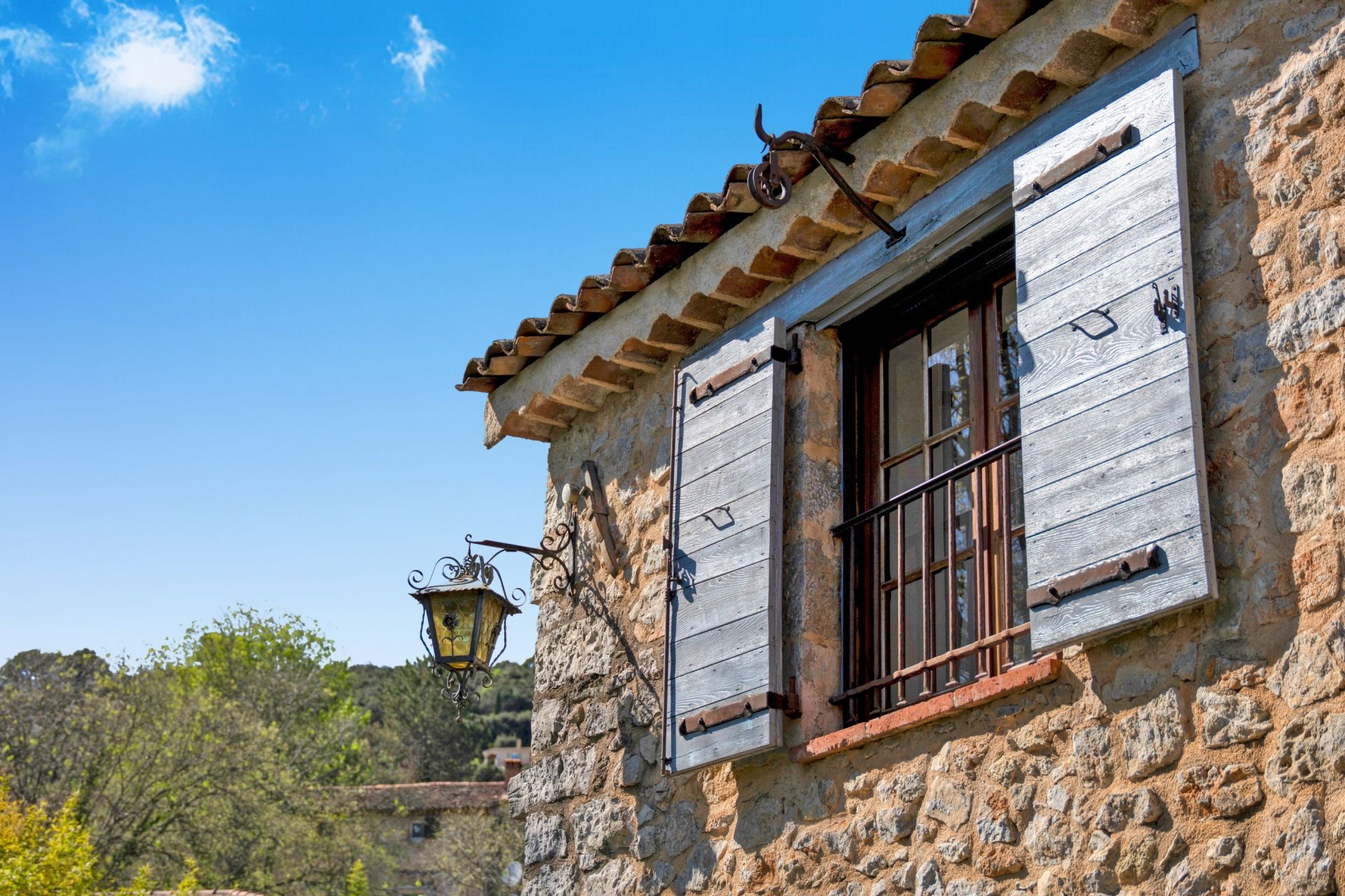 villa 6 Pièces en vente sur MONTAUROUX (83440)