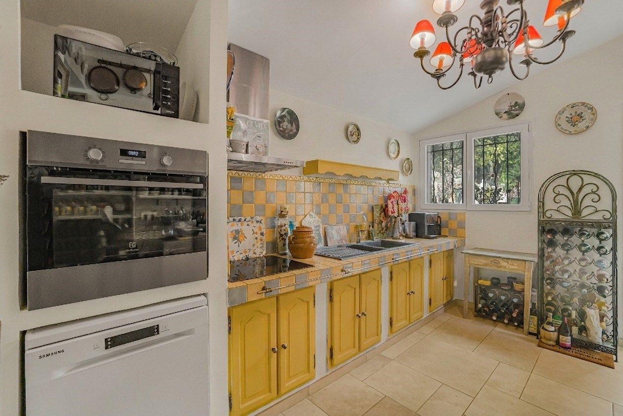 bastide 5 Rooms for sale on MOUGINS (06250)