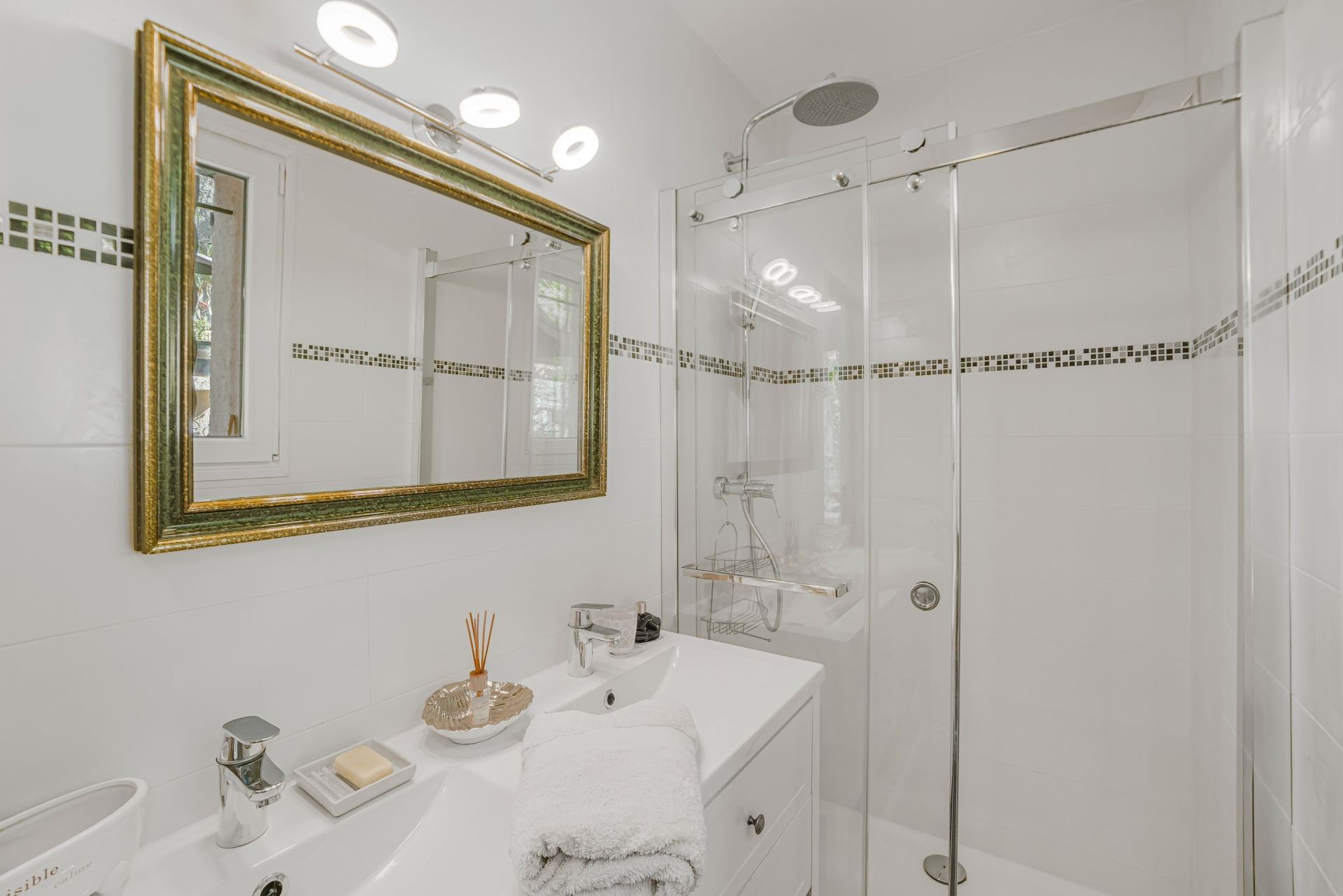 bastide 5 Rooms for sale on MOUGINS (06250)