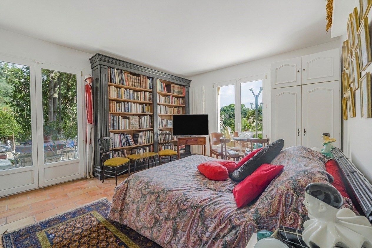 bastide 5 Rooms for sale on MOUGINS (06250)