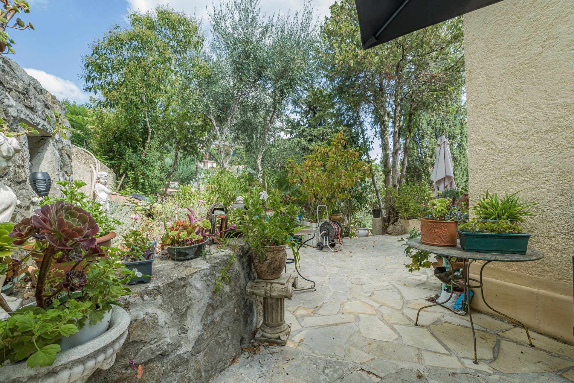 bastide 5 Rooms for sale on MOUGINS (06250)