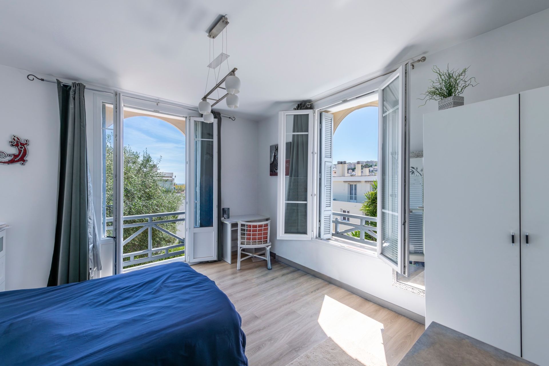 villa 6 Rooms for sale on NICE (06000)