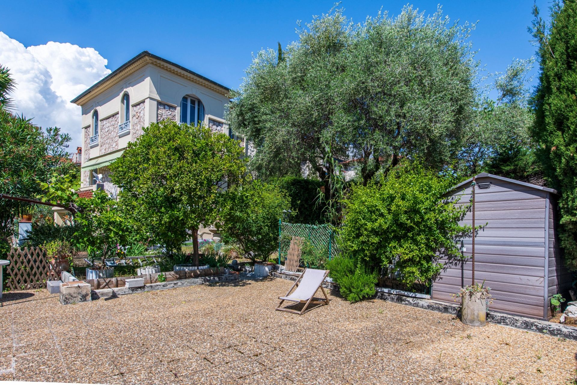 villa 6 Rooms for sale on NICE (06000)