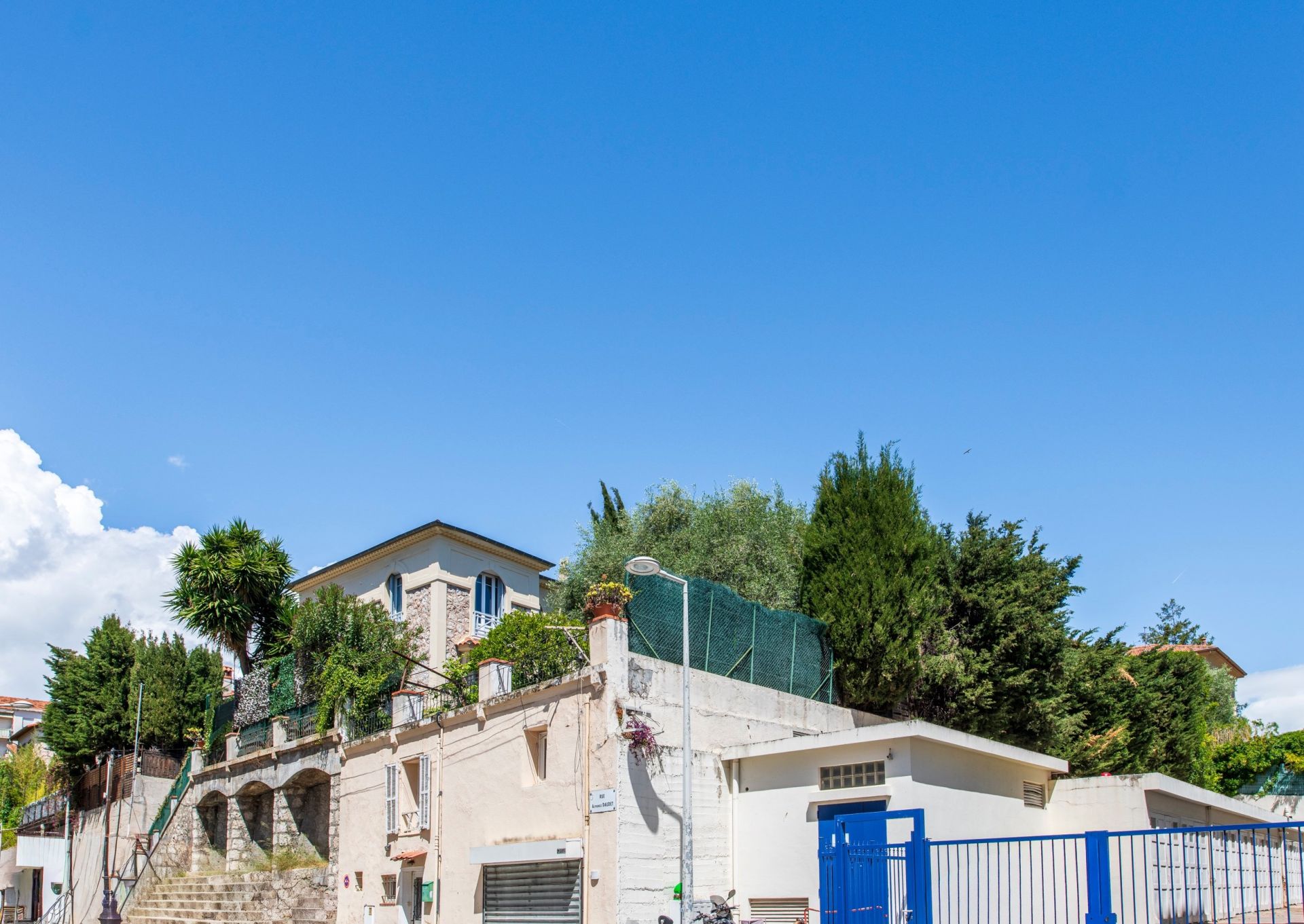 villa 6 Rooms for sale on NICE (06000)