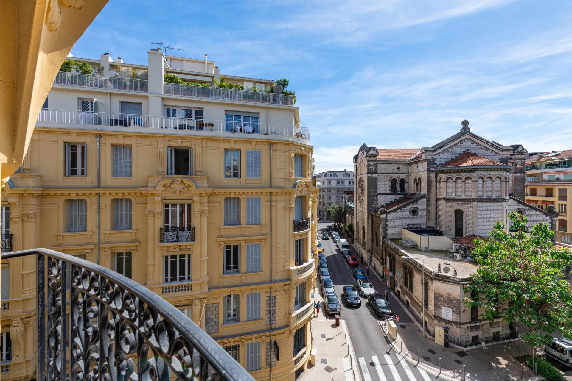 apartment 4 Rooms for sale on NICE (06000)