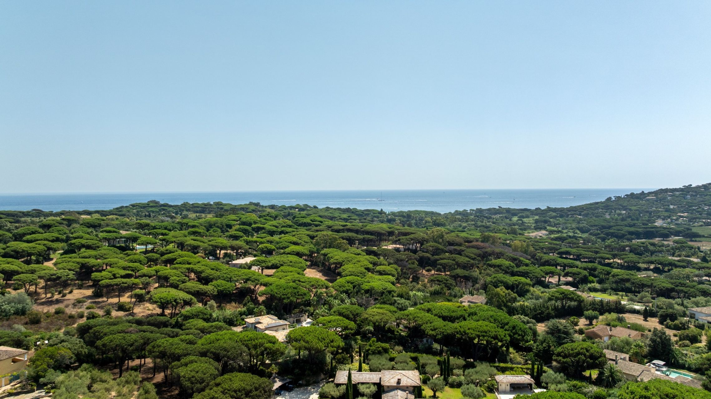 provencal house 13 Rooms for sale on ST TROPEZ (83990)