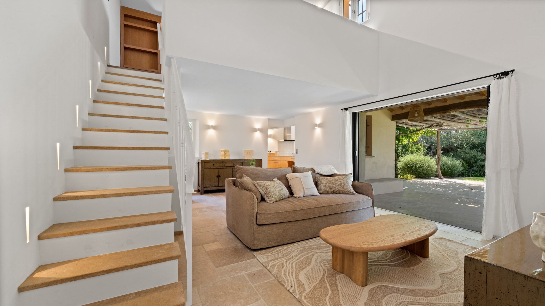 provencal house 13 Rooms for sale on ST TROPEZ (83990)