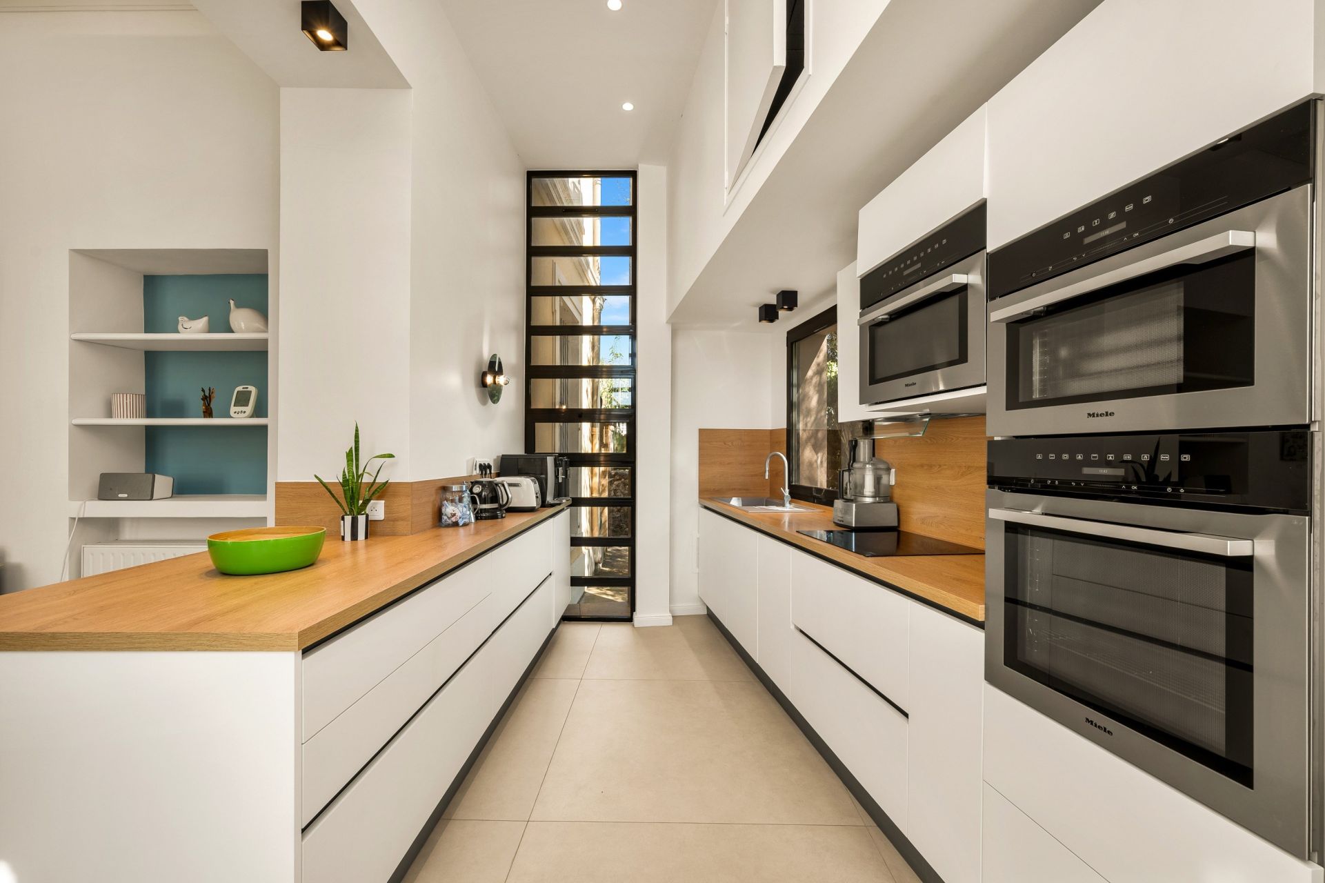 mansion (hôtel particulier) 9 Rooms for sale on CANNES (06400)
