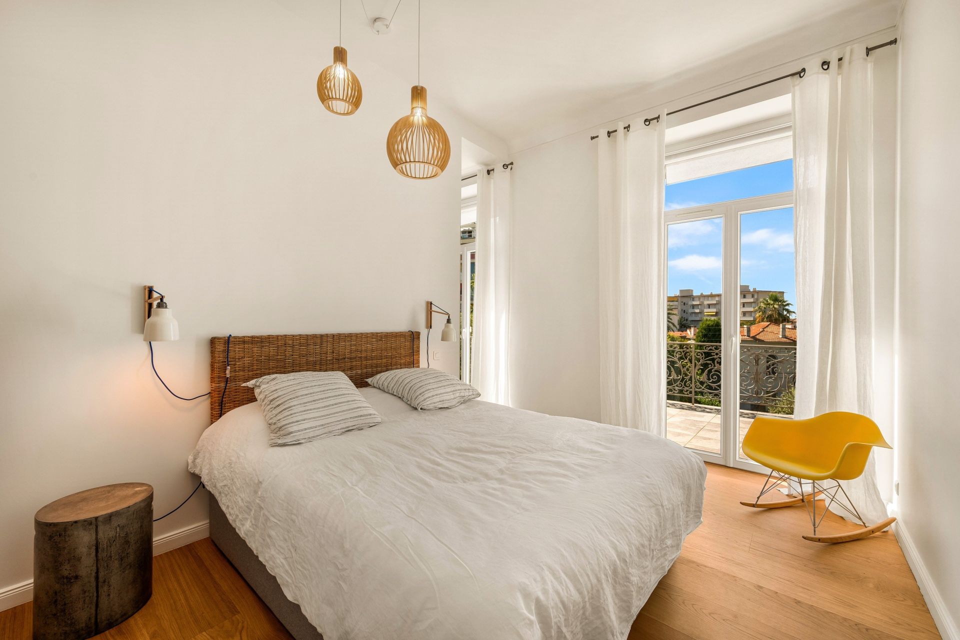 mansion (hôtel particulier) 9 Rooms for sale on CANNES (06400)
