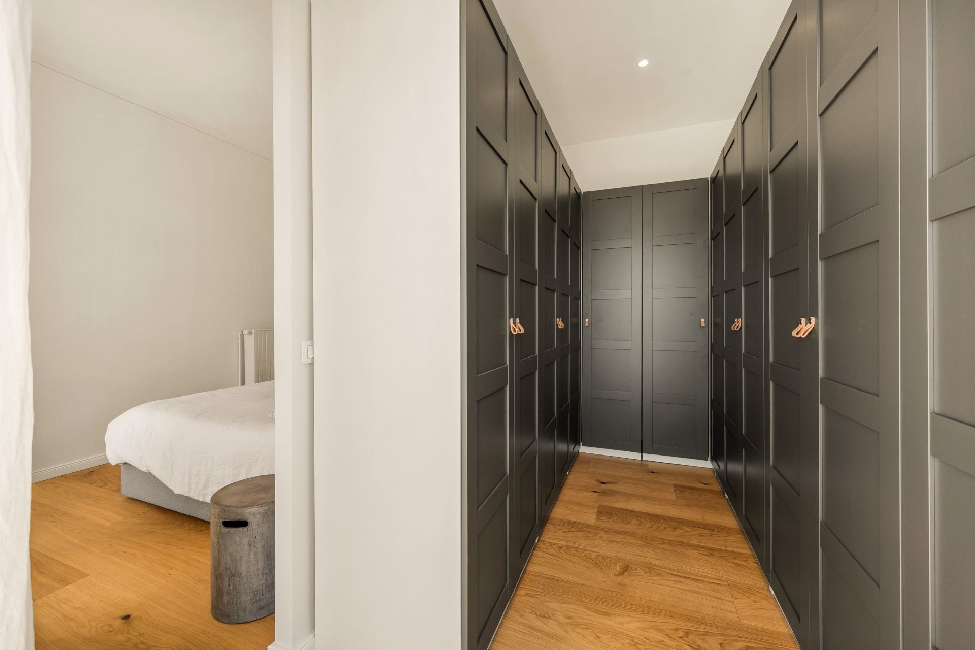 mansion (hôtel particulier) 9 Rooms for sale on CANNES (06400)
