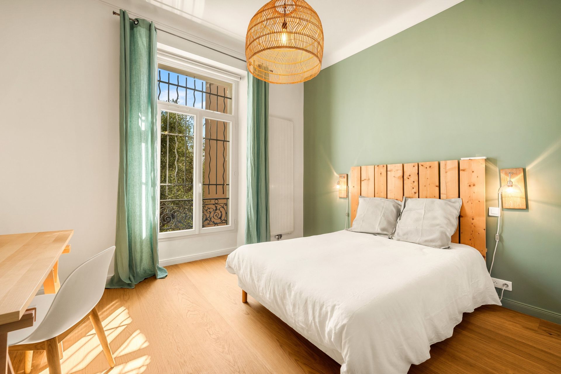mansion (hôtel particulier) 9 Rooms for sale on CANNES (06400)