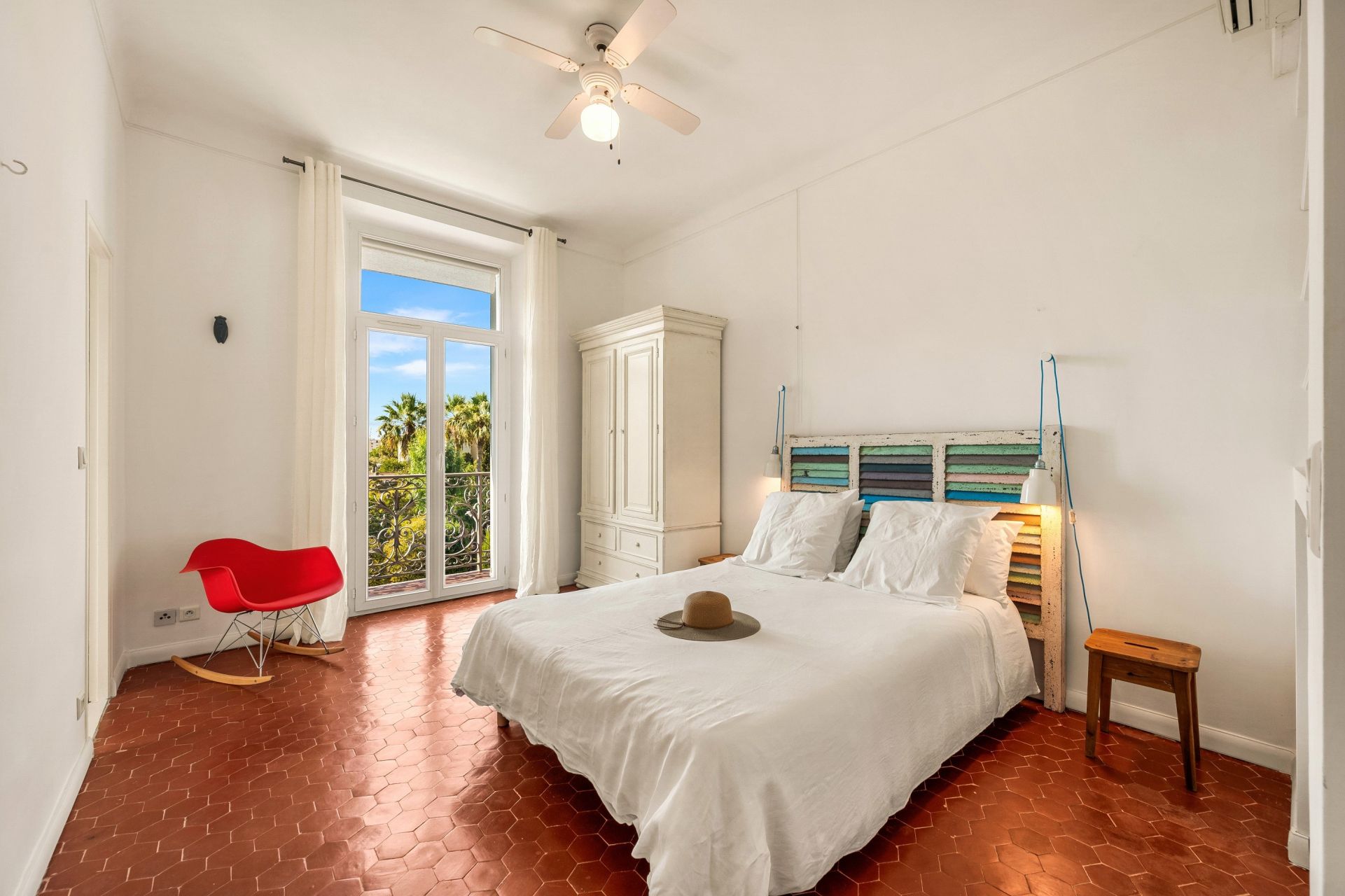 mansion (hôtel particulier) 9 Rooms for sale on CANNES (06400)