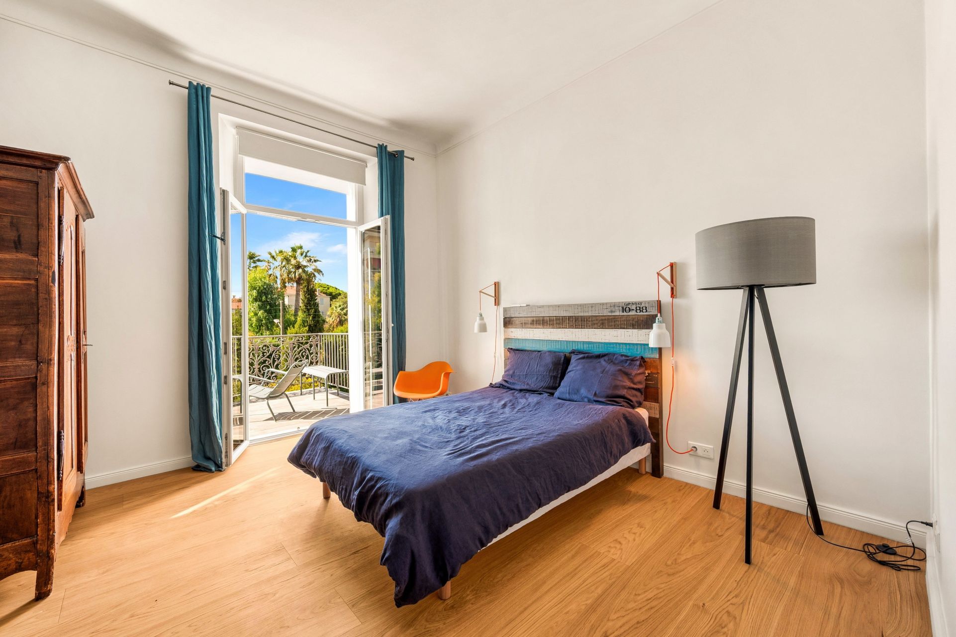 mansion (hôtel particulier) 9 Rooms for sale on CANNES (06400)