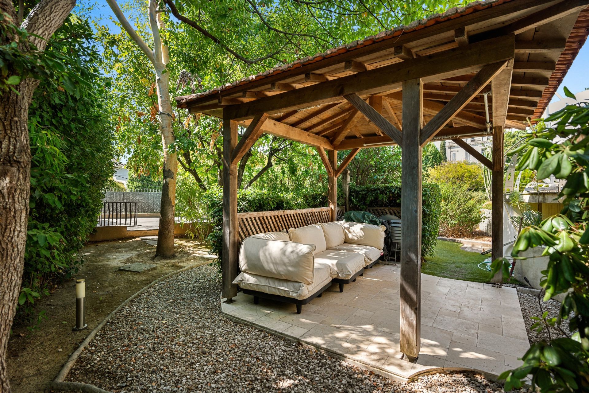 mansion (hôtel particulier) 9 Rooms for sale on CANNES (06400)
