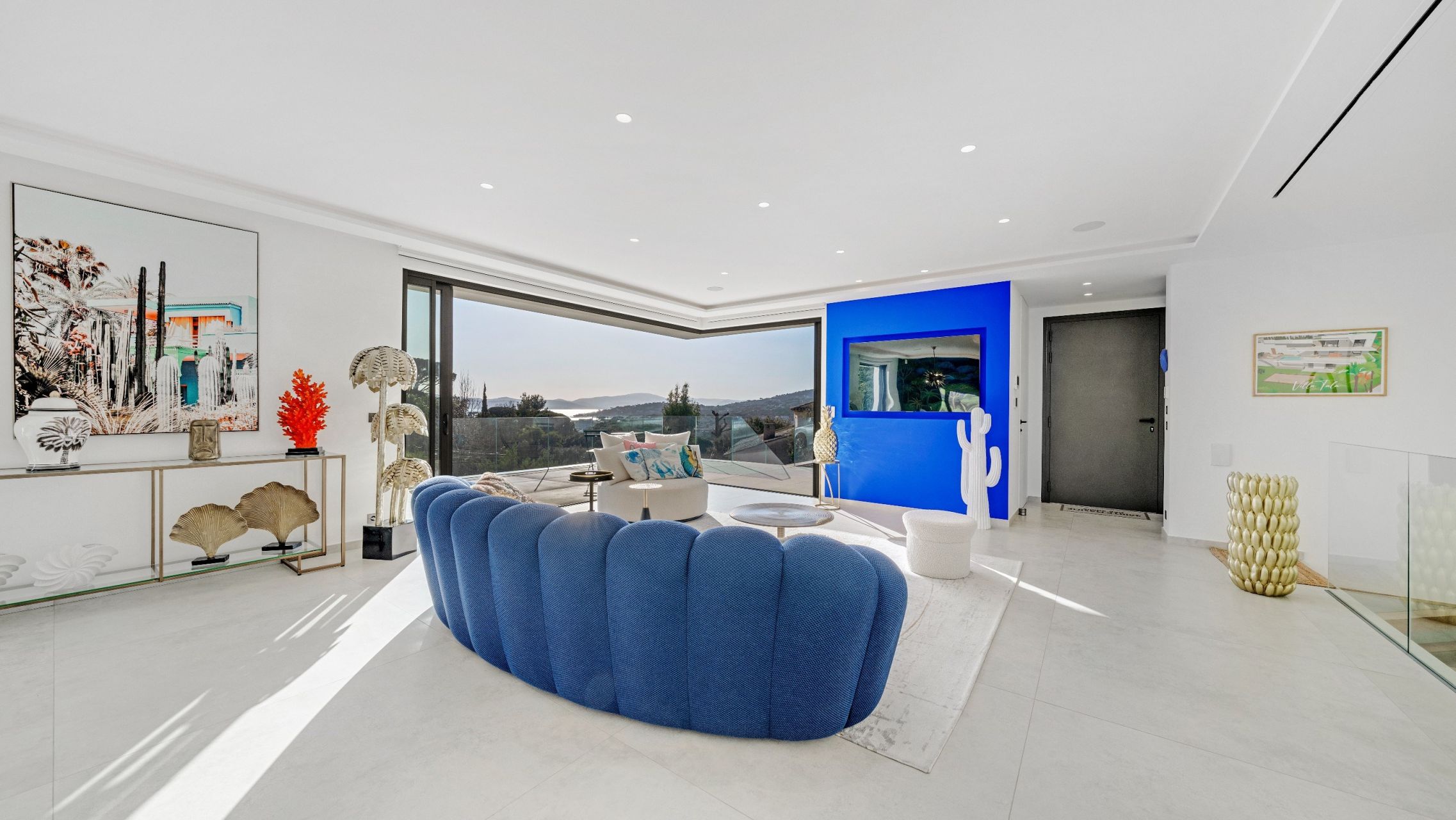 contemporary house 8 Rooms for sale on STE MAXIME (83120)