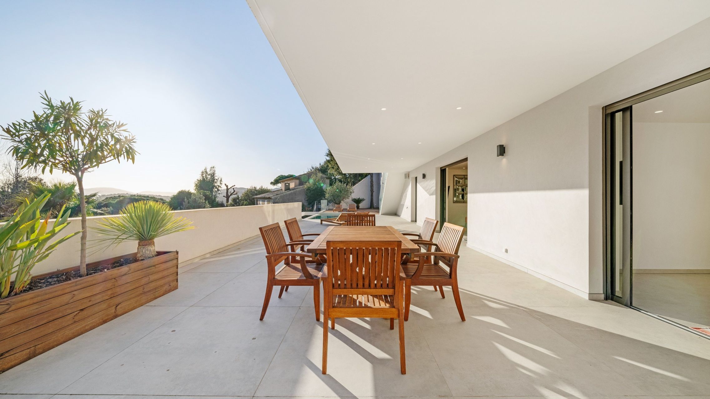 contemporary house 8 Rooms for sale on STE MAXIME (83120)