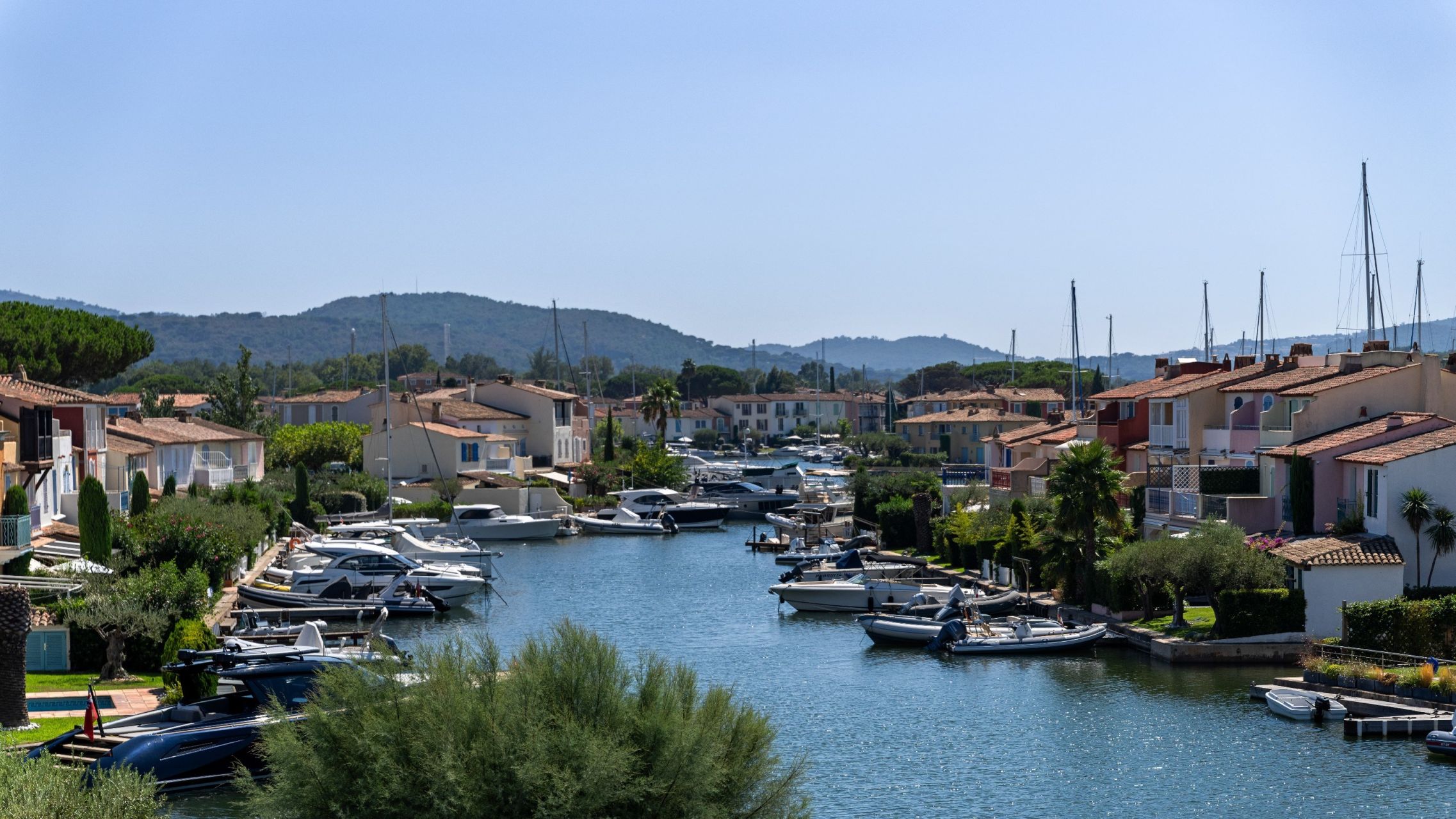 mansion 8 Rooms for sale on PORT GRIMAUD (83310)