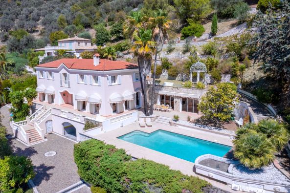 Vente Villa Nice 10&nbsp;Pièces 450&nbsp;m²