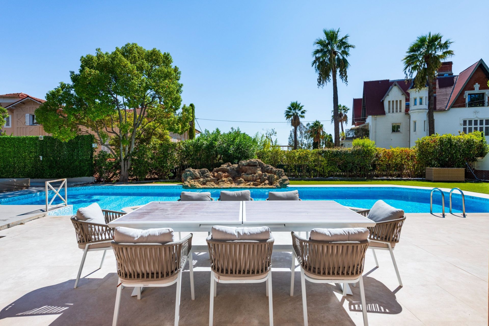 villa 9 Pièces en vente sur CANNES (06400)