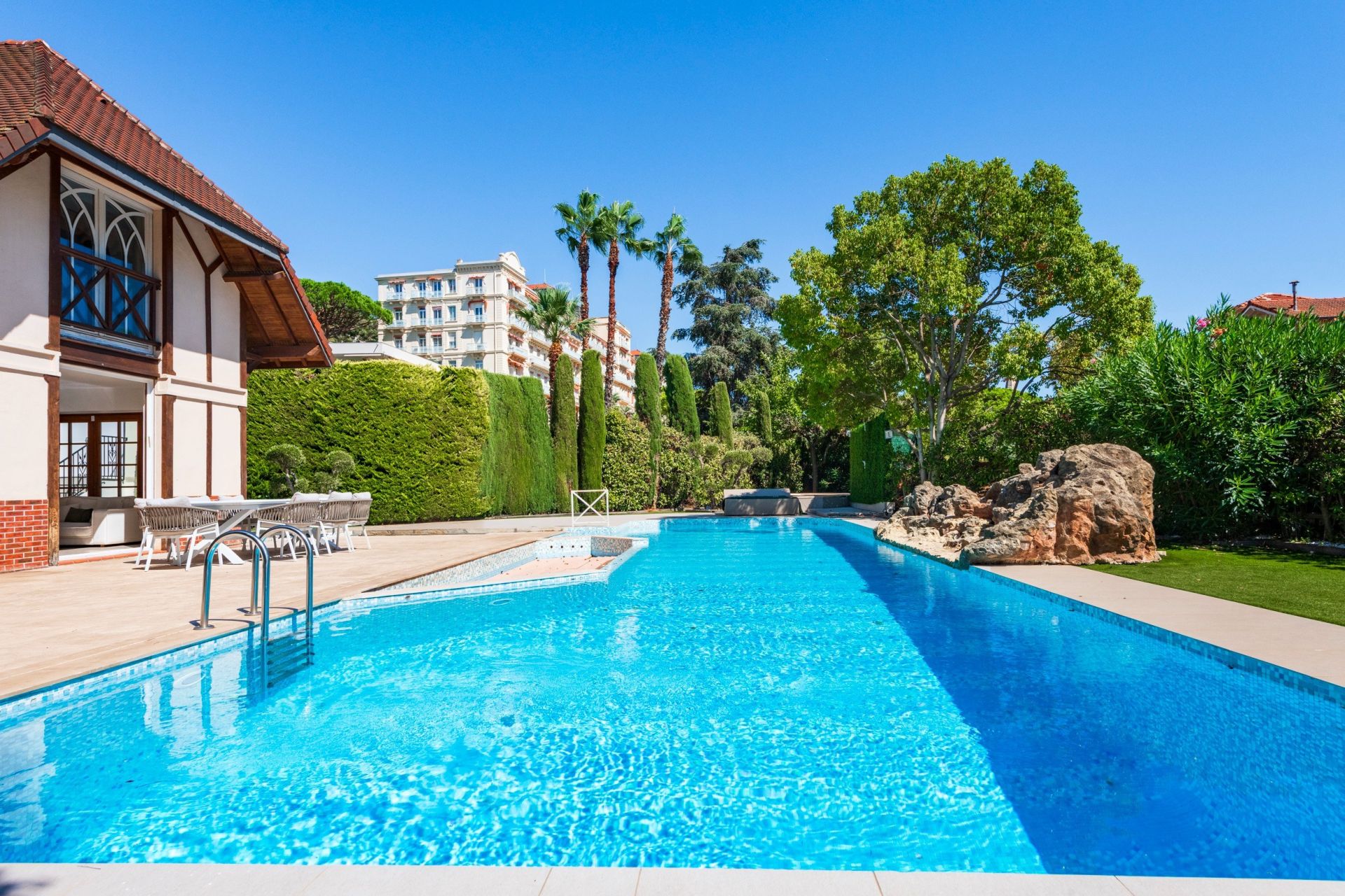 villa 9 Pièces en vente sur CANNES (06400)