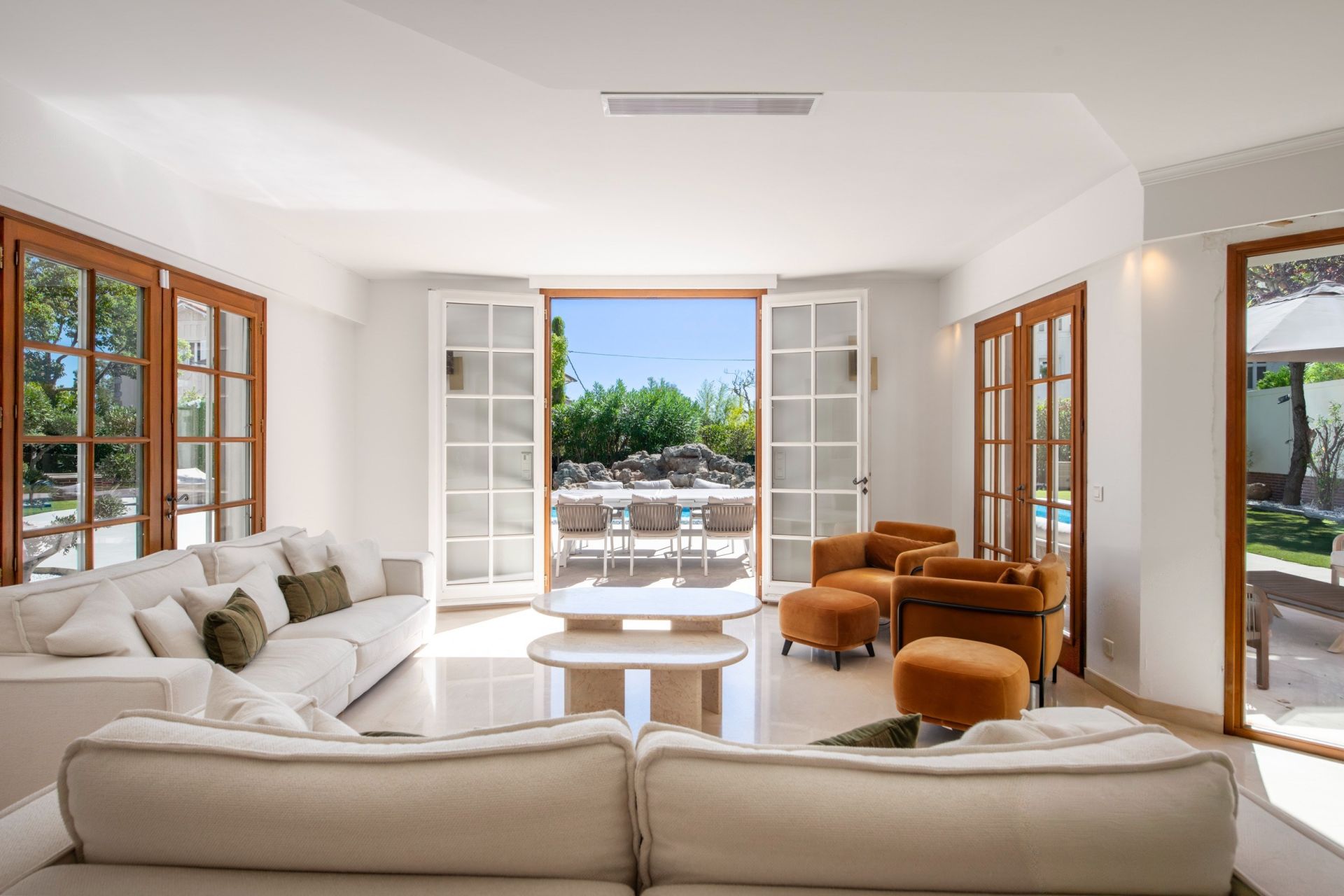 villa 9 Pièces en vente sur CANNES (06400)