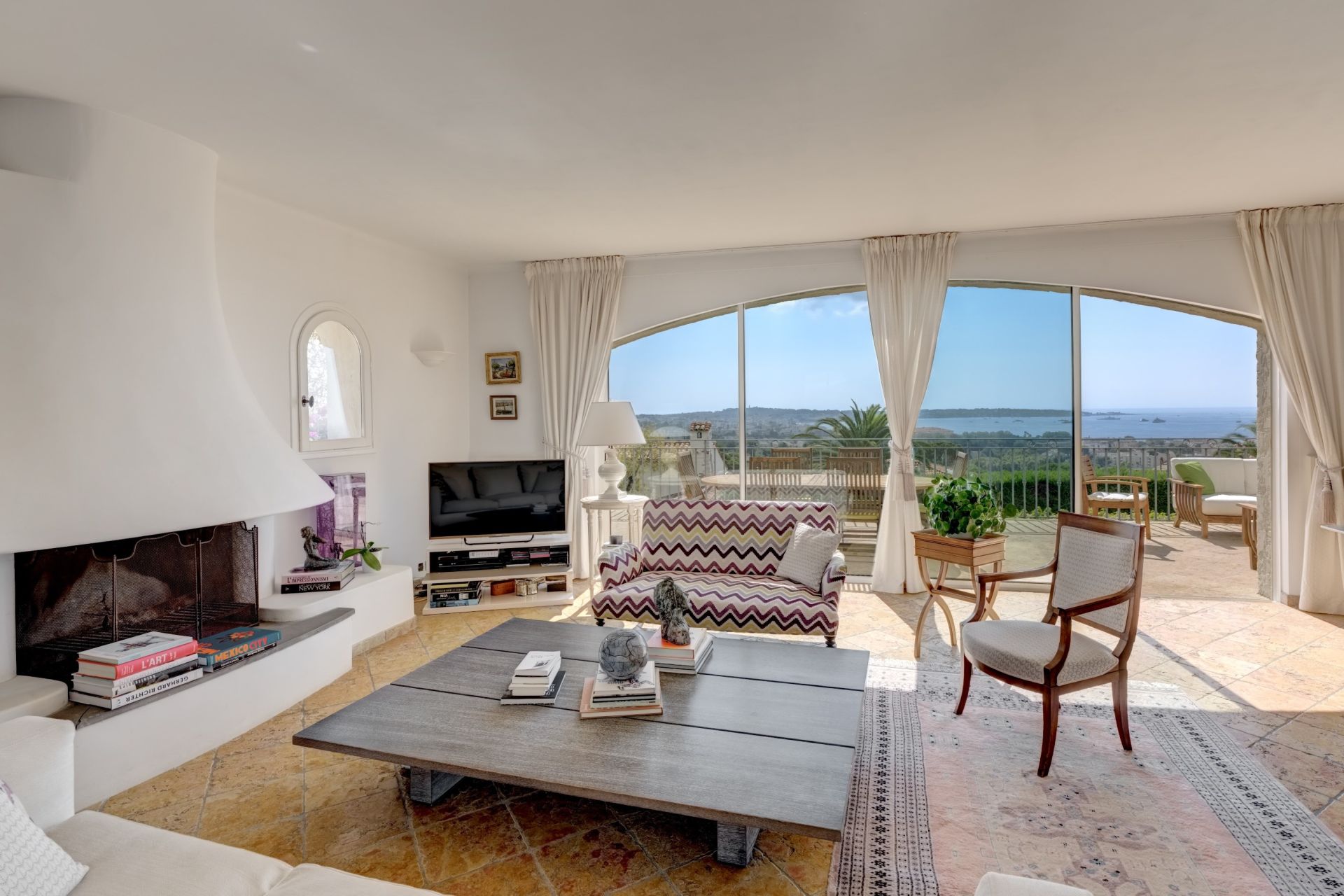 bastide 8 Rooms for sale on LE GOLFE JUAN (06220)