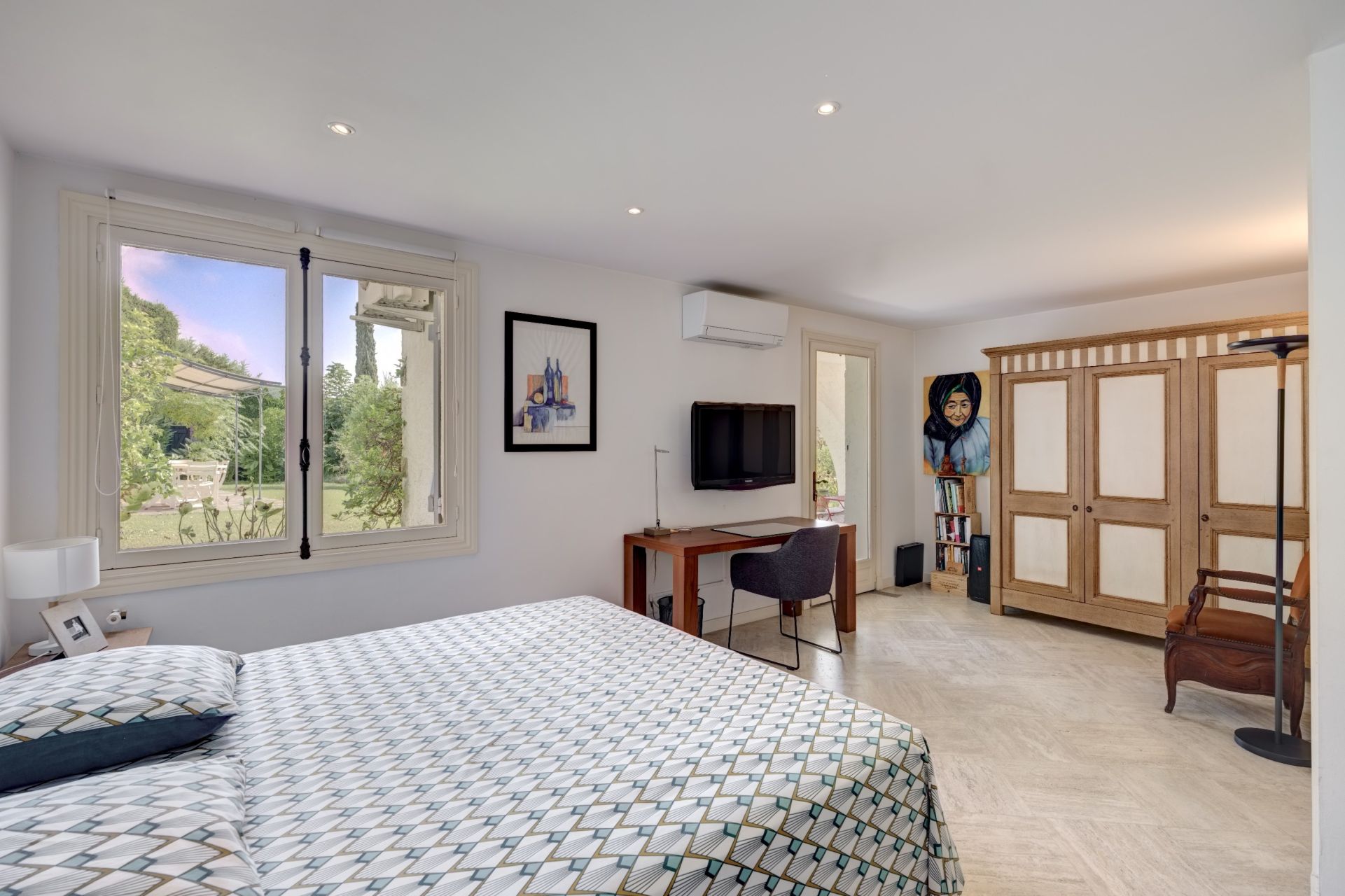 bastide 8 Rooms for sale on LE GOLFE JUAN (06220)