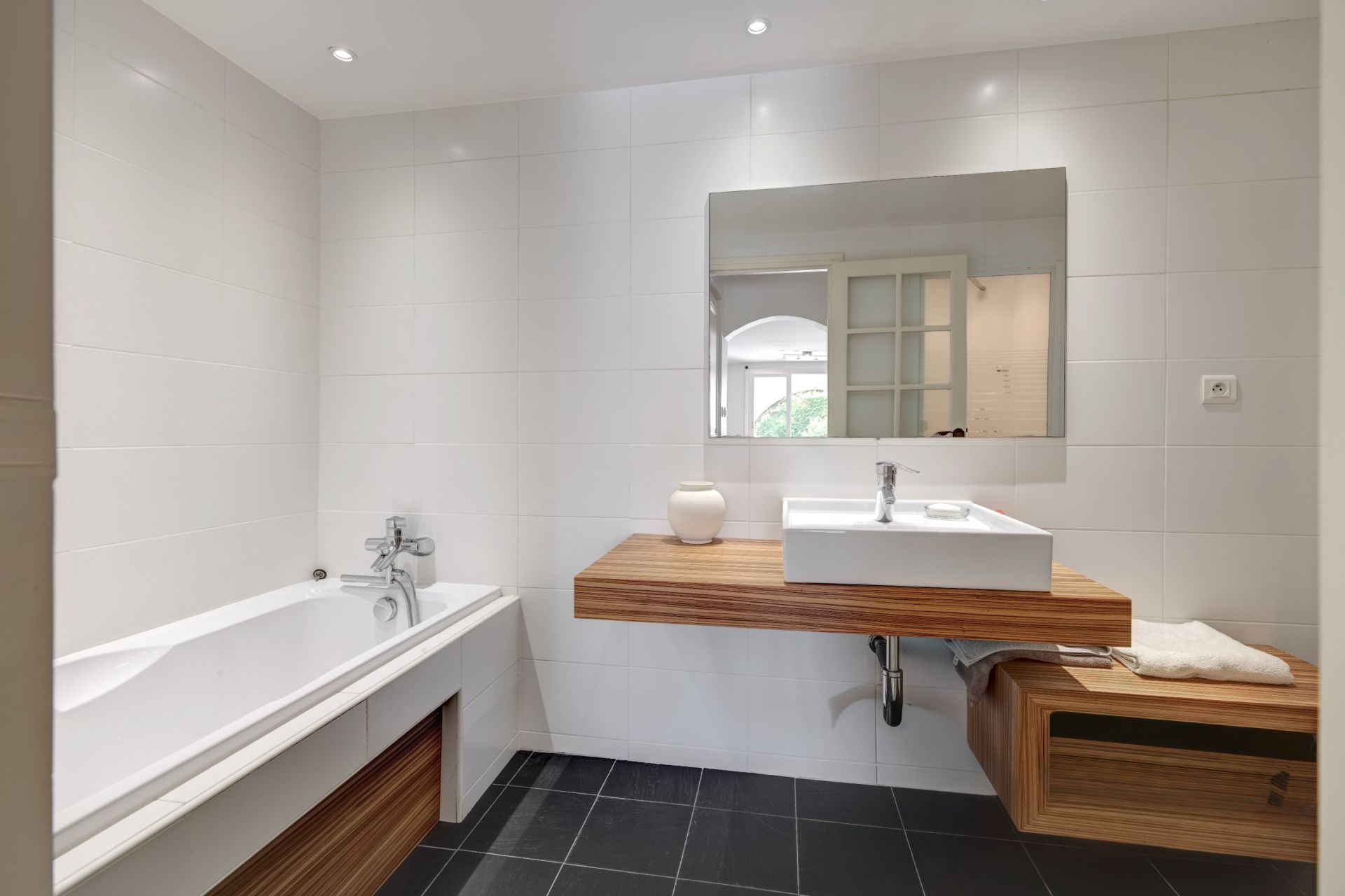 bastide 8 Rooms for sale on LE GOLFE JUAN (06220)