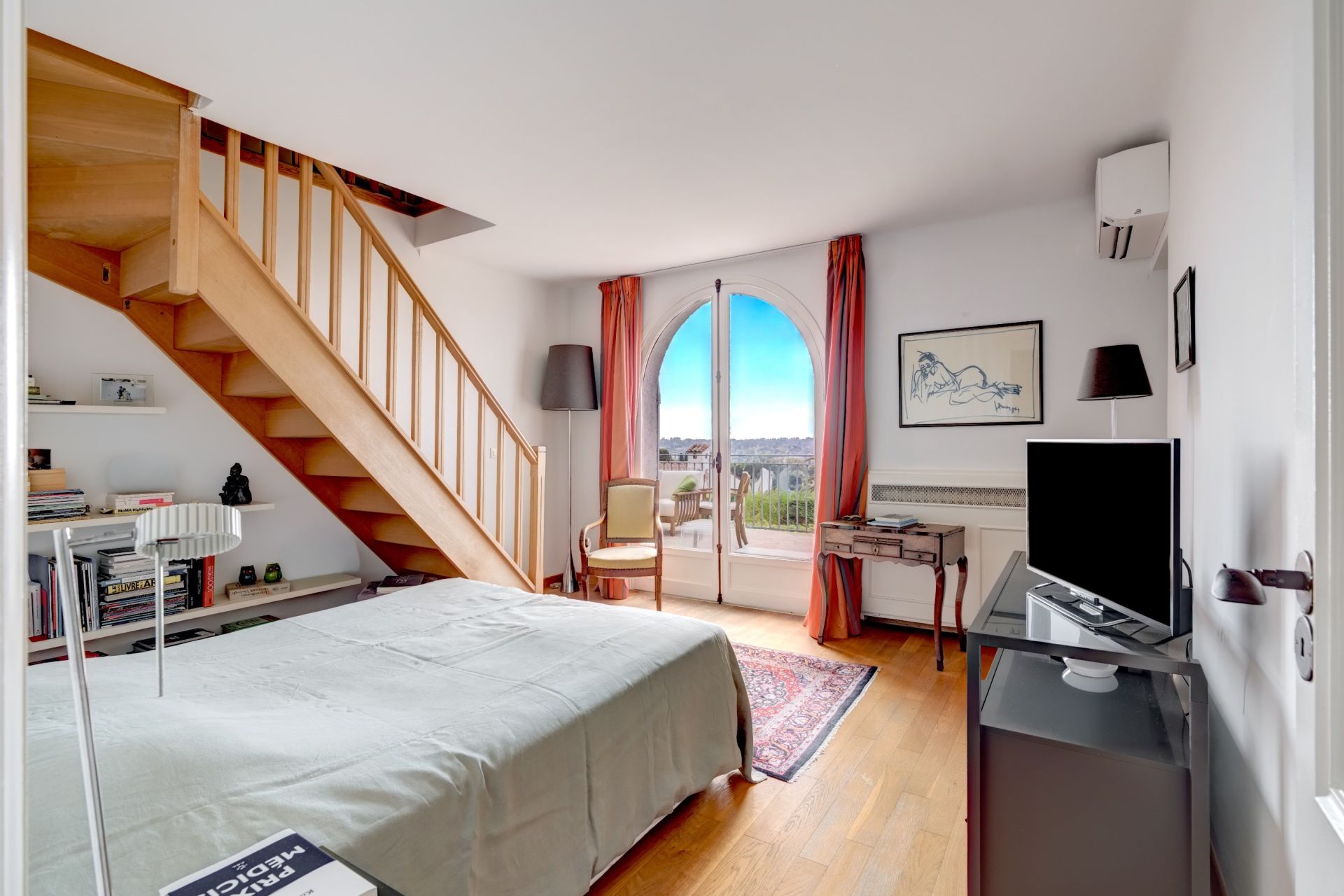 bastide 8 Rooms for sale on LE GOLFE JUAN (06220)