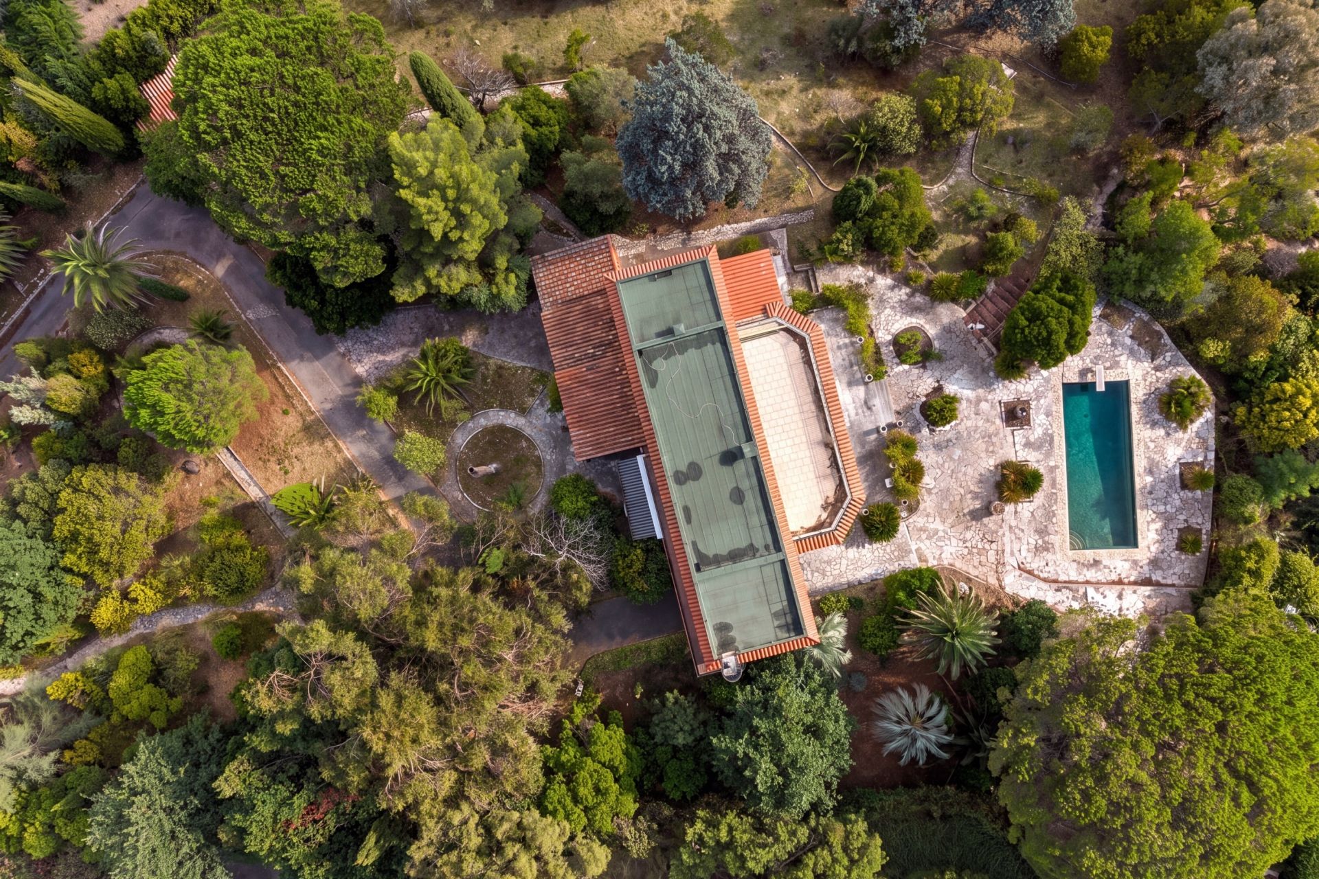 land for sale on VALLAURIS (06220)