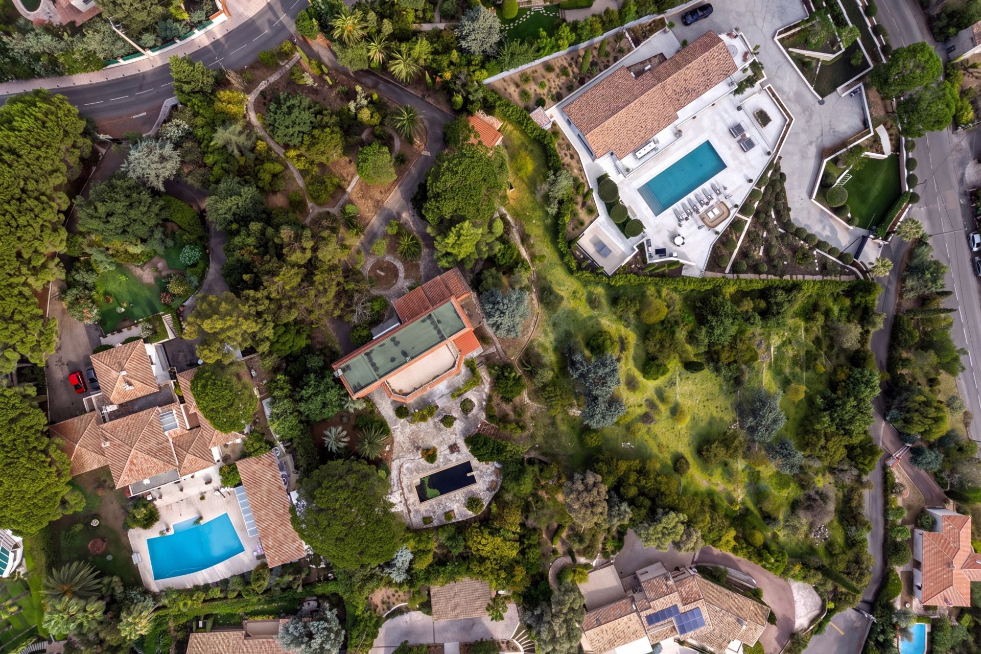 land for sale on VALLAURIS (06220)