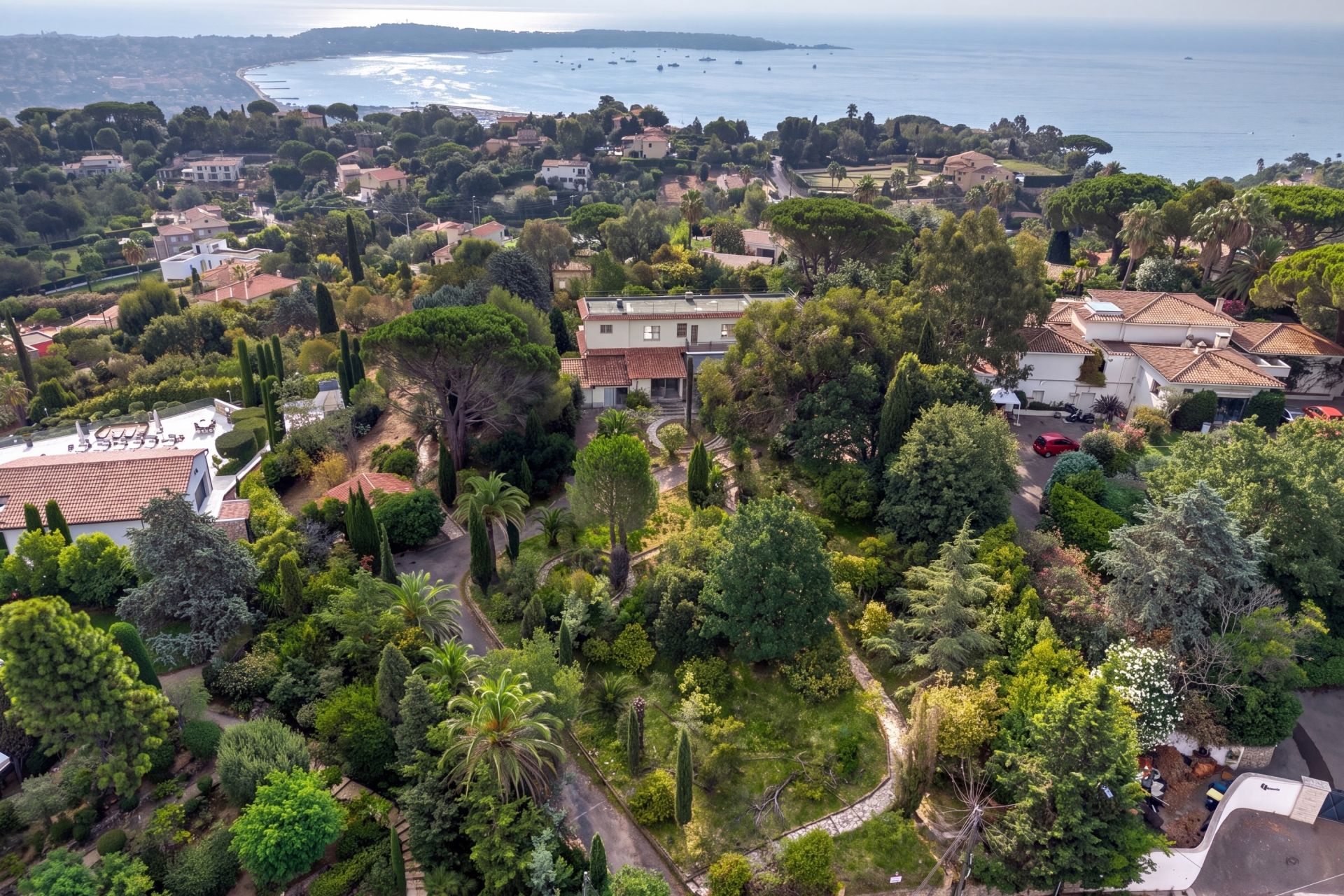 land for sale on VALLAURIS (06220)