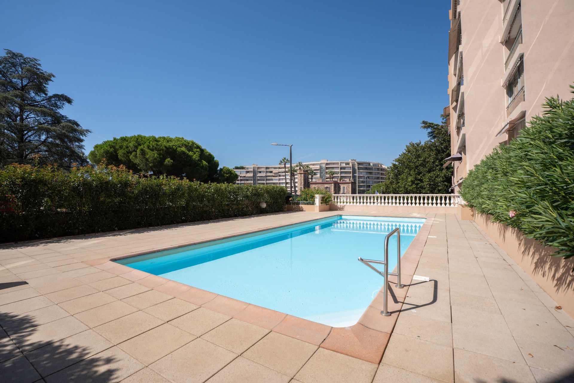 apartment 2 Rooms for sale on CANNES (06150)