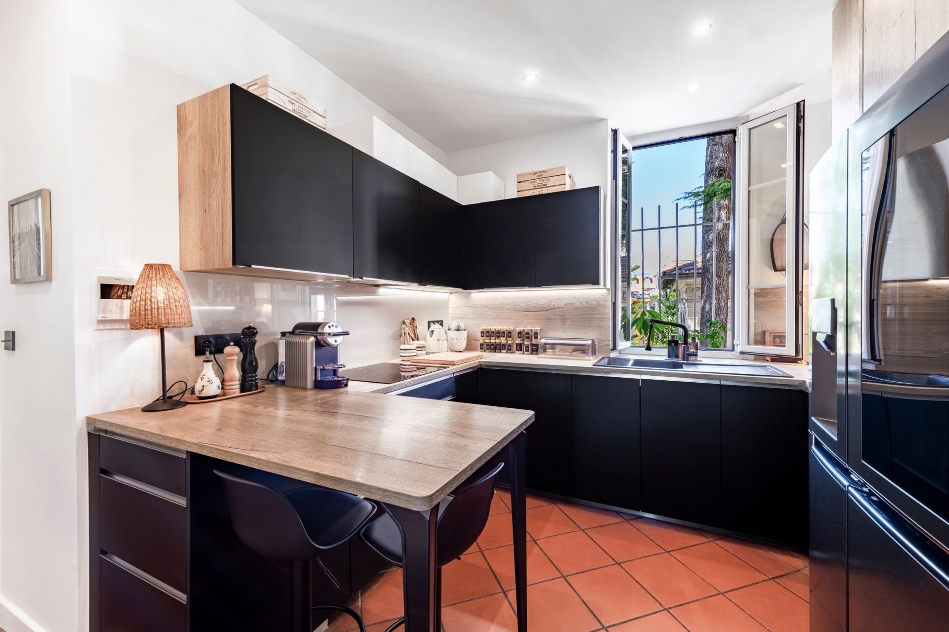 apartment 4 Rooms for sale on NICE (06000)