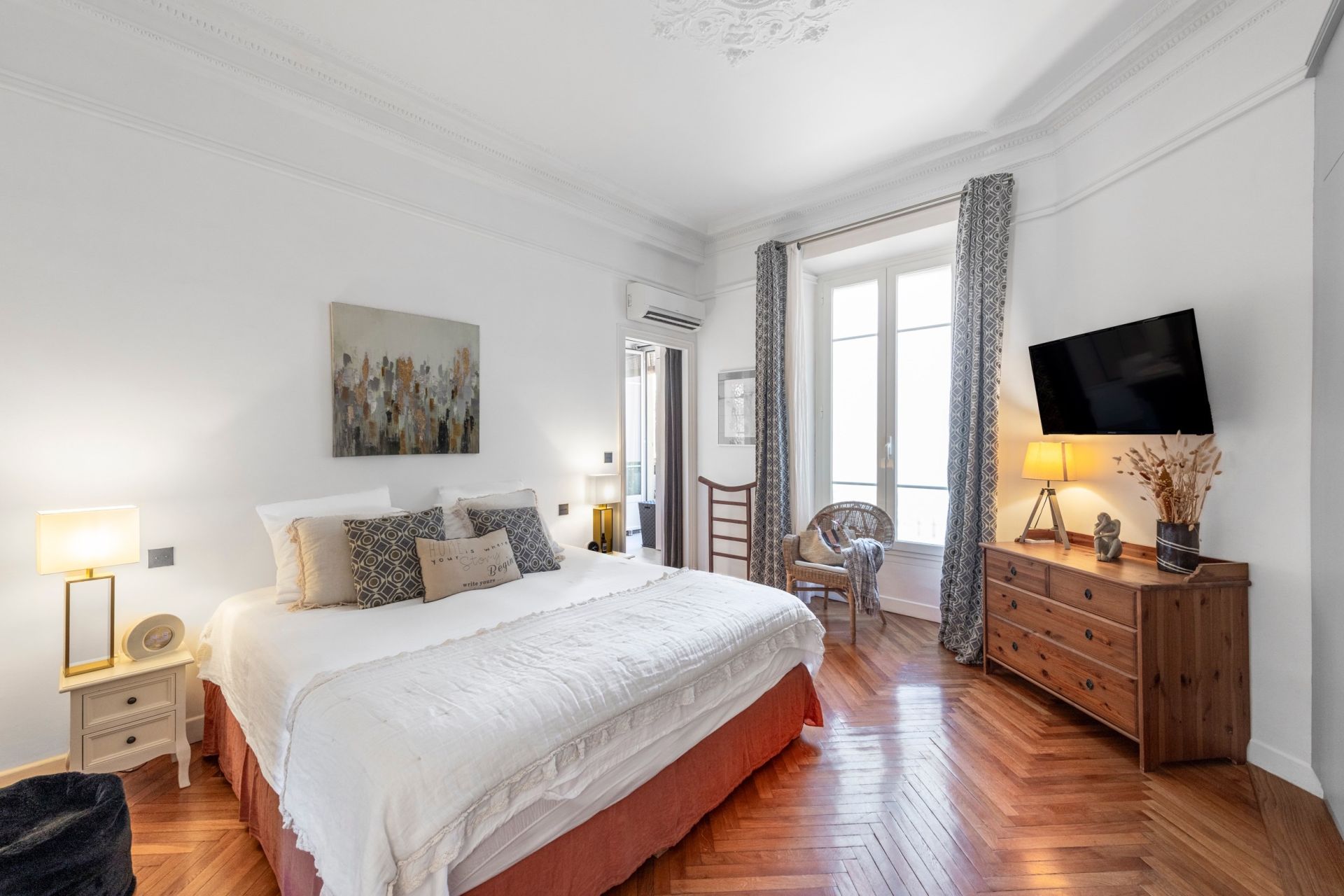 apartment 4 Rooms for sale on NICE (06000)