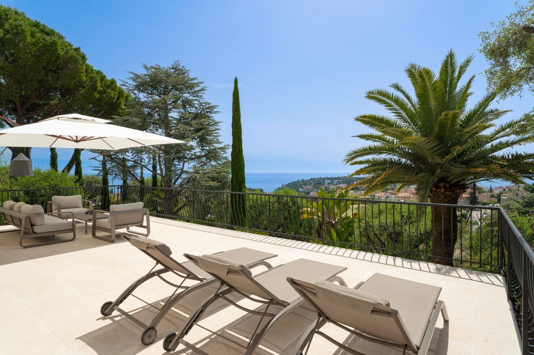 villa 7 Rooms for sale on ROQUEBRUNE CAP MARTIN (06190)