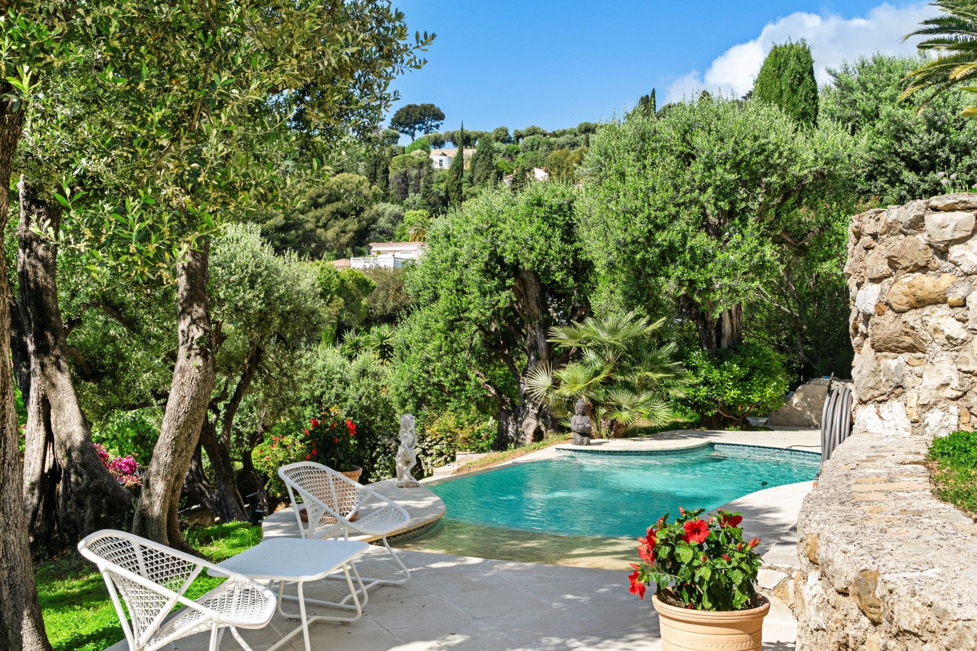 villa 7 Rooms for sale on ROQUEBRUNE CAP MARTIN (06190)