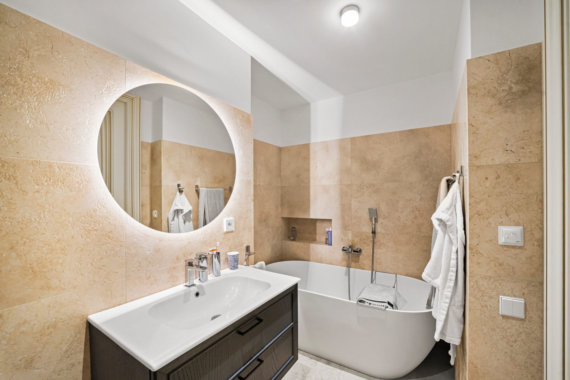 villa 7 Rooms for sale on ROQUEBRUNE CAP MARTIN (06190)