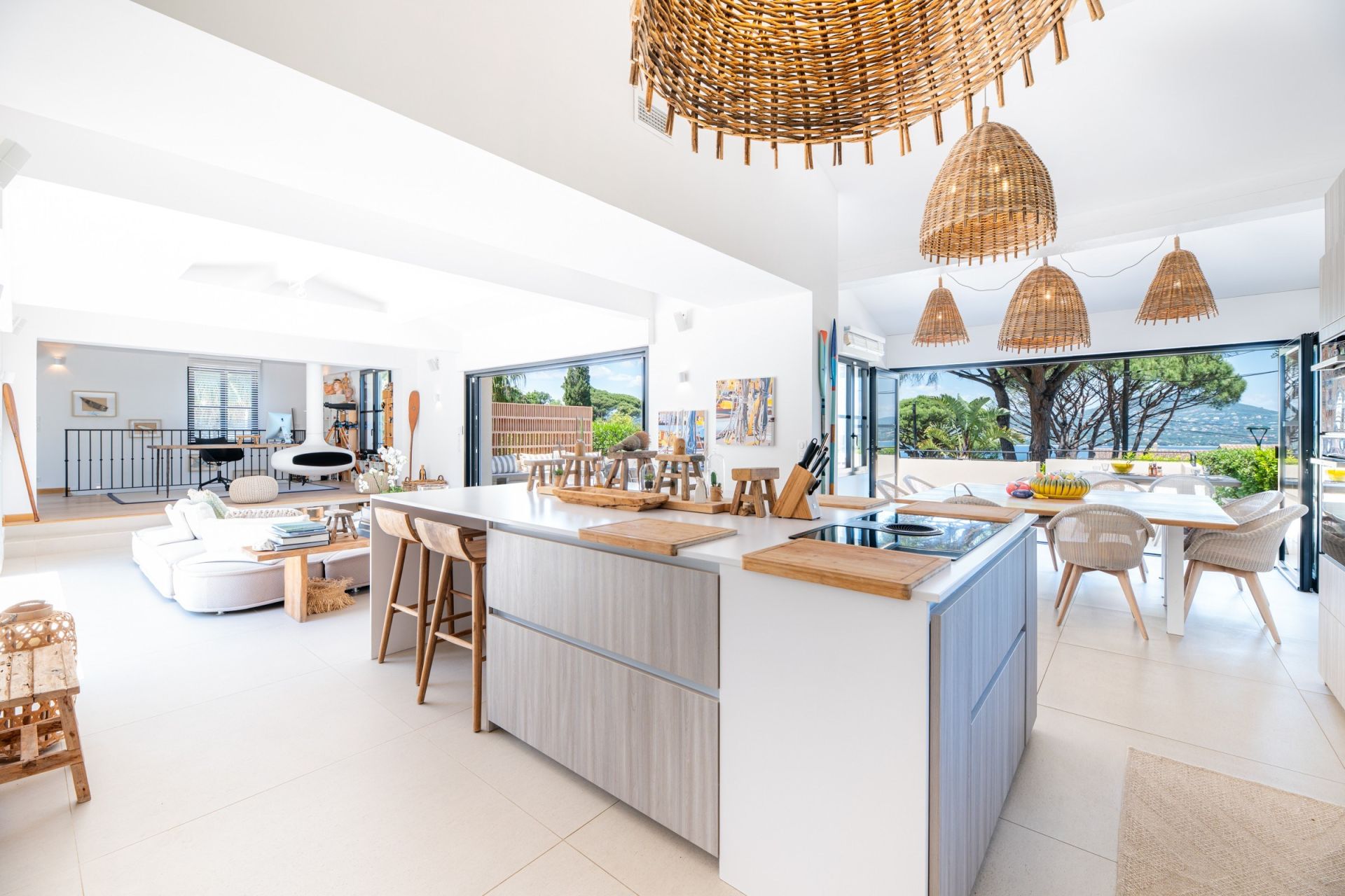 maison contemporaine 9 Pièces en vente sur GASSIN (83580)
