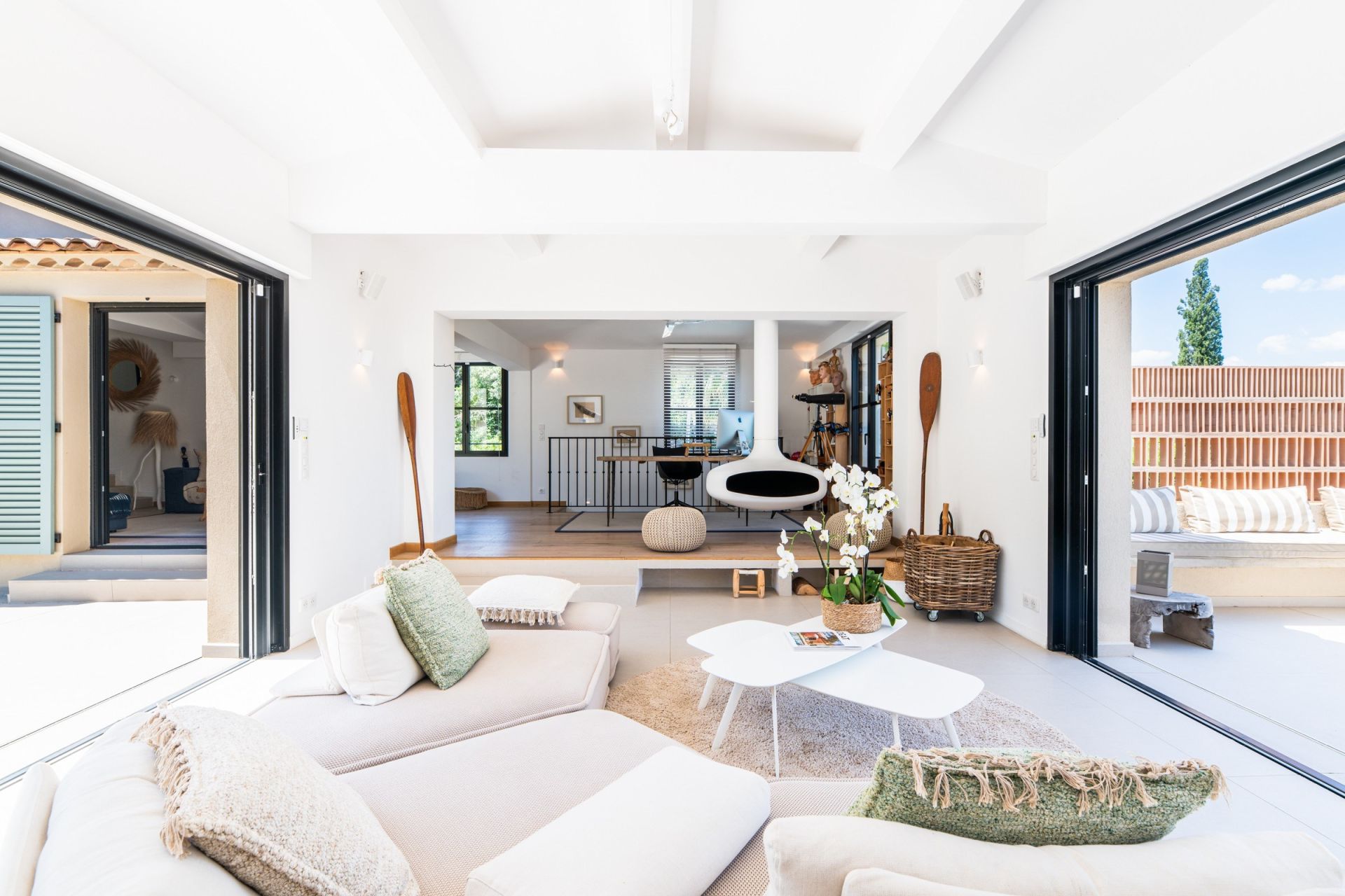 contemporary house 9 Rooms for sale on GASSIN (83580)