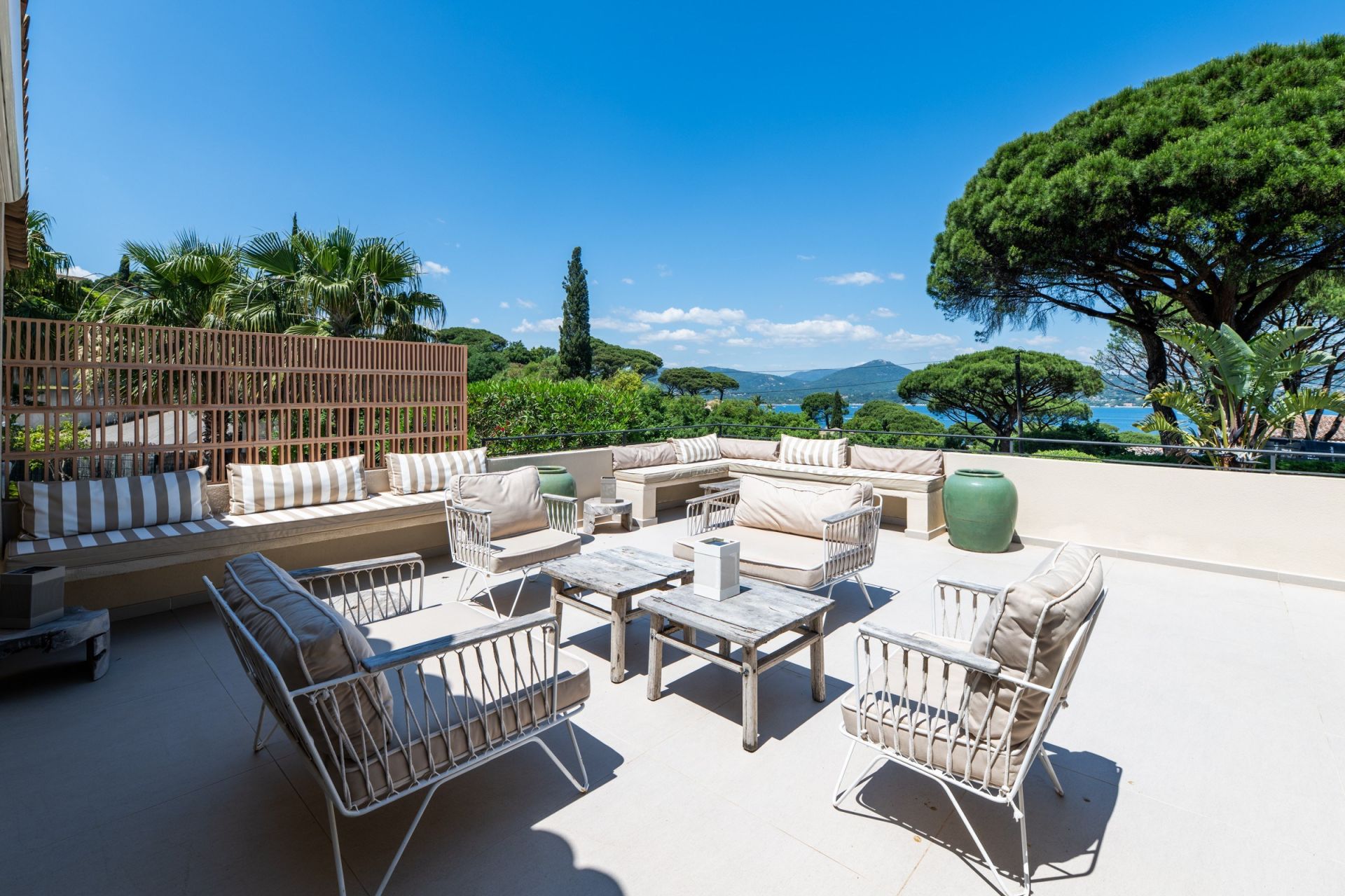 maison contemporaine 9 Pièces en vente sur GASSIN (83580)