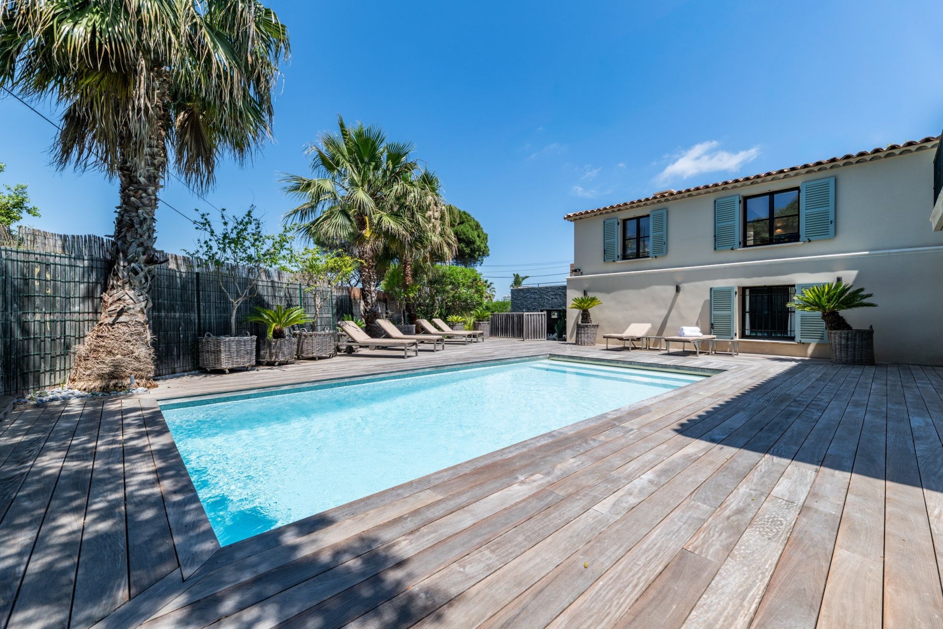 contemporary house 9 Rooms for sale on GASSIN (83580)