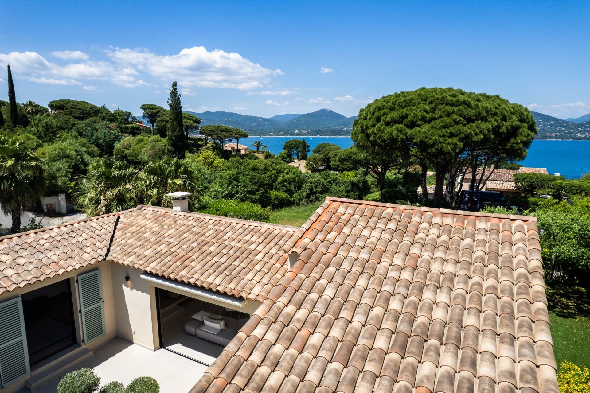 contemporary house 9 Rooms for sale on GASSIN (83580)