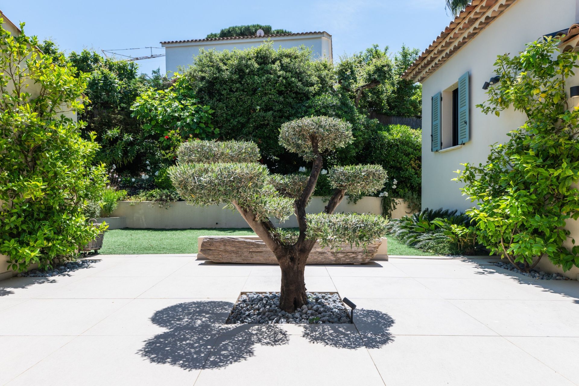 contemporary house 9 Rooms for sale on GASSIN (83580)