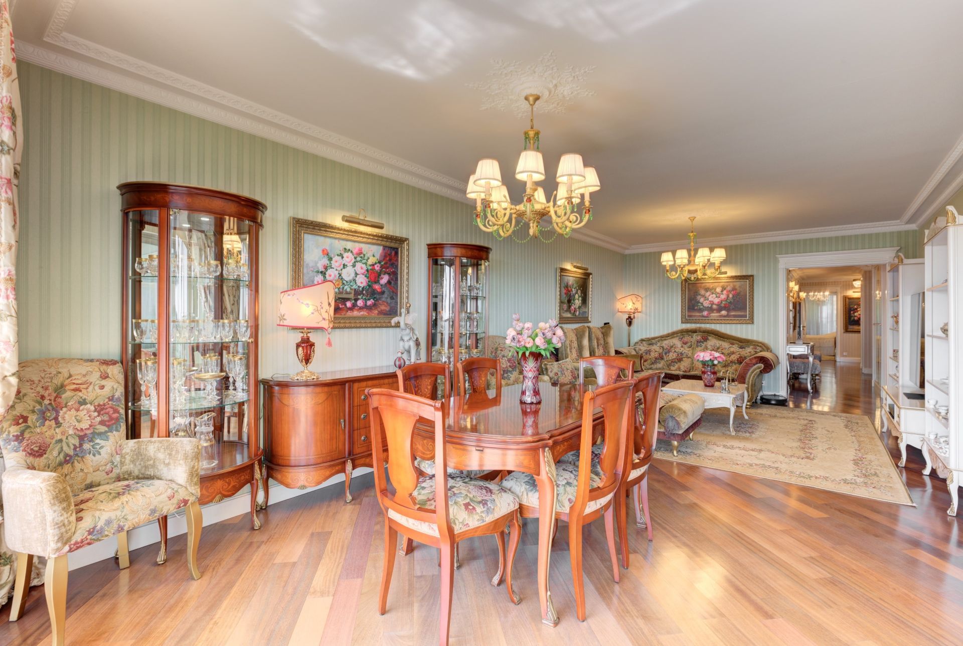apartment 4 Rooms for sale on CANNES (06400)