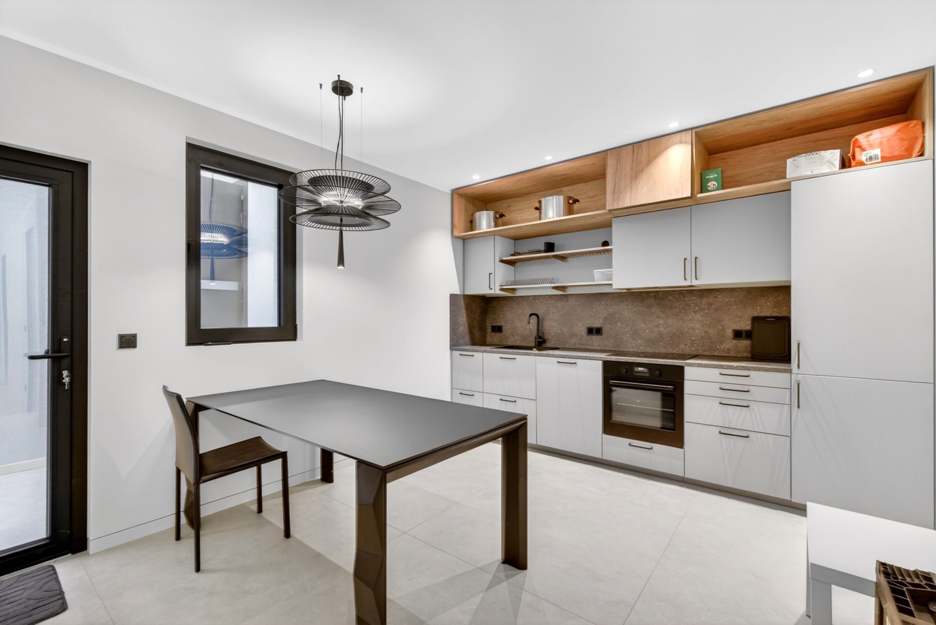 contemporary house 8 Rooms for sale on CAP D ANTIBES (06160)