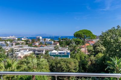 Sale Contemporary house Cap D'Antibes 8&nbsp;Rooms 320&nbsp;m²