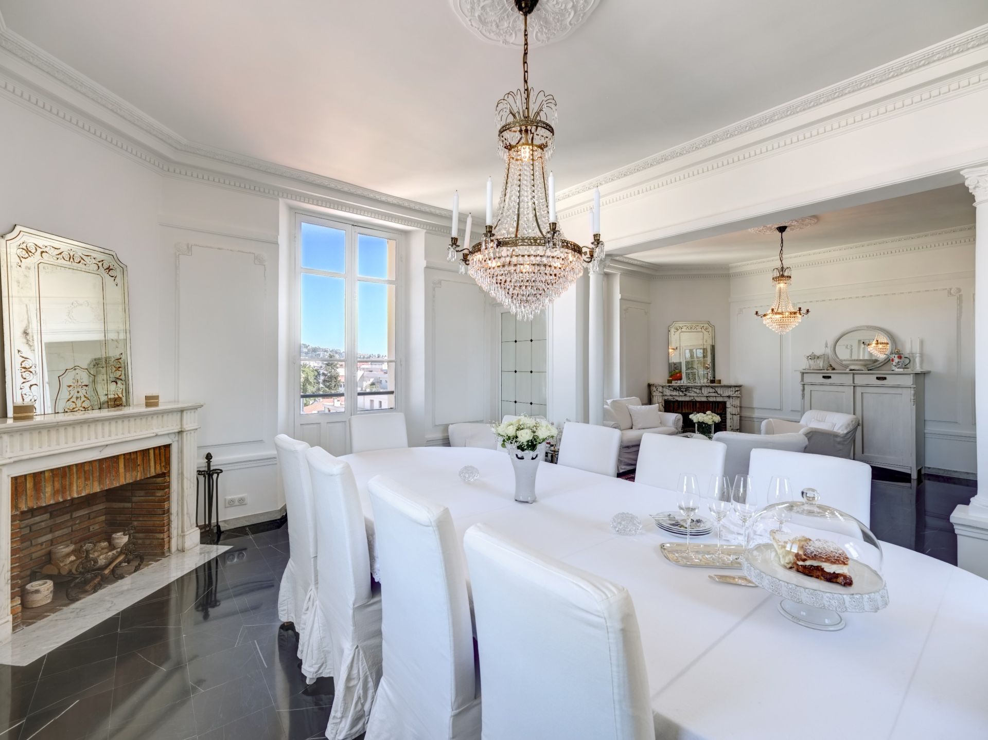 apartment 4 Rooms for sale on CANNES (06400)