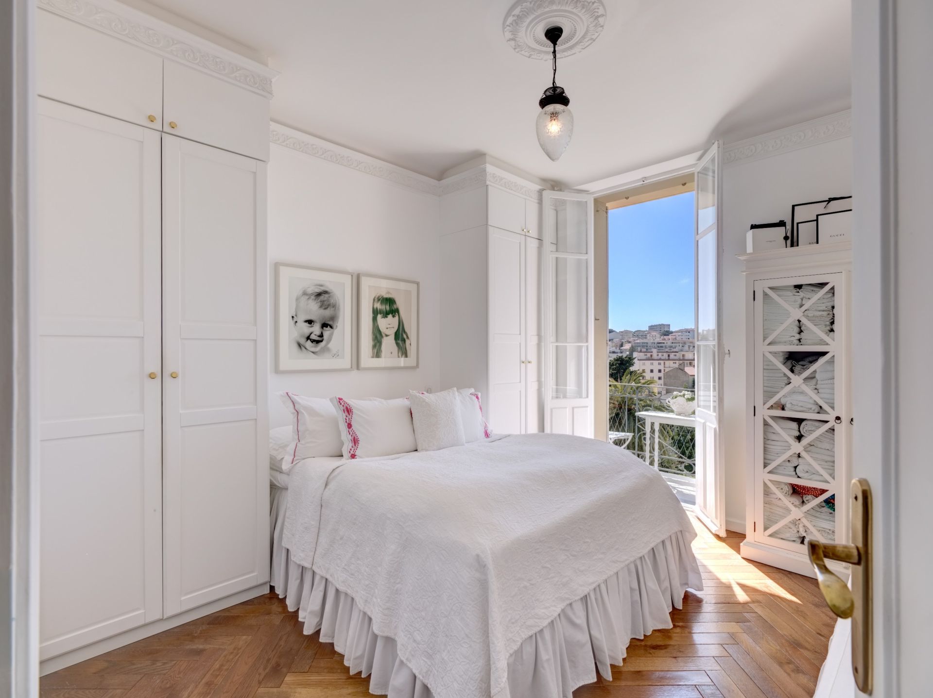 apartment 4 Rooms for sale on CANNES (06400)